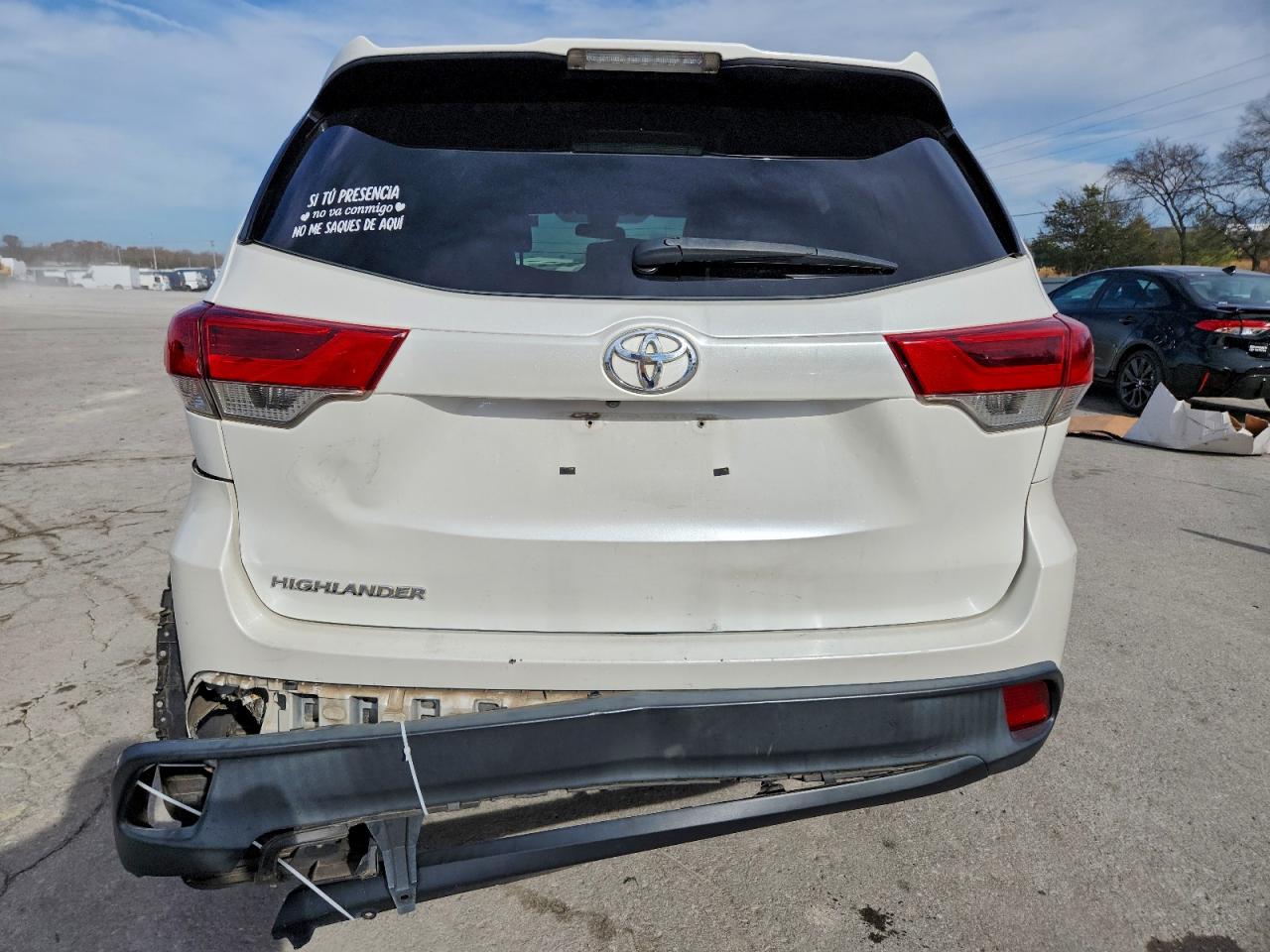 2017 Toyota Highlander Le VIN: 5TDZARFH3HS025540 Lot: 93738245