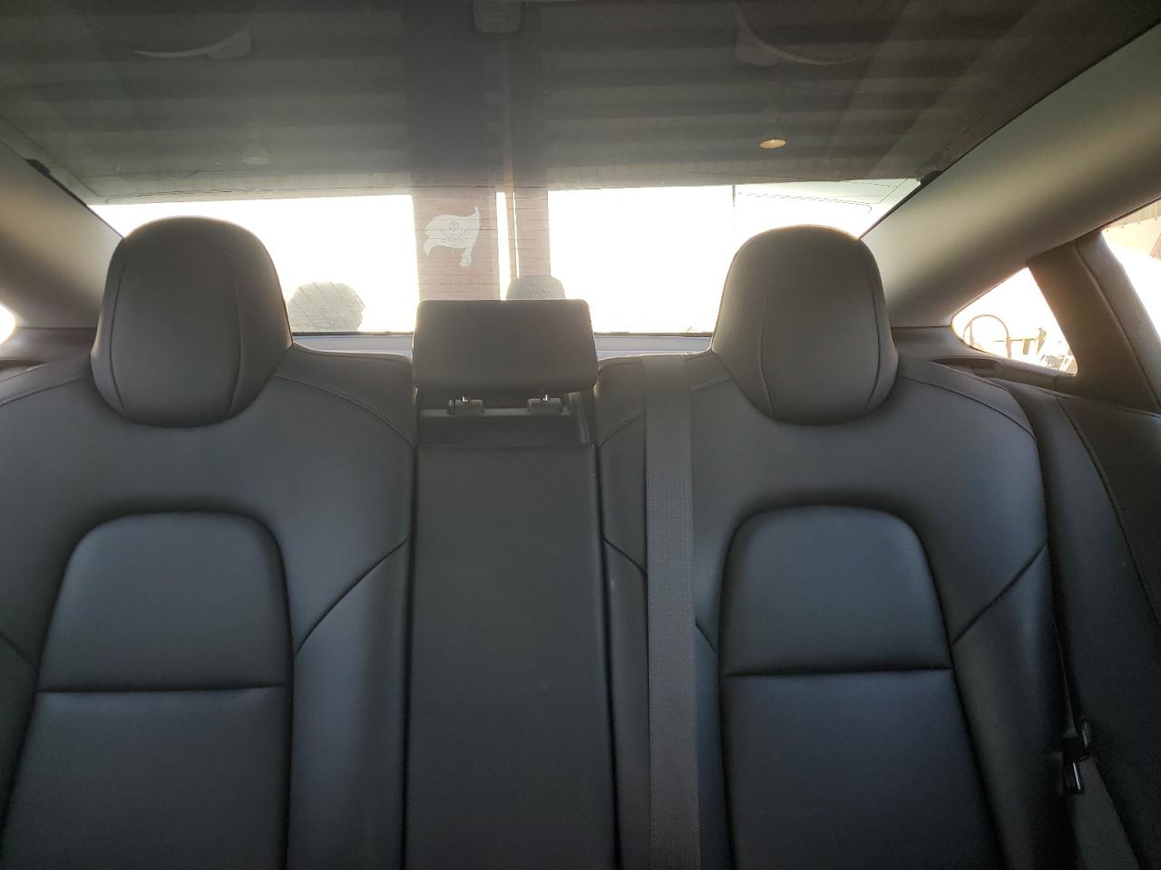 2018 Tesla Model 3 VIN: 5YJ3E1EA8JF015984 Lot: 93224635