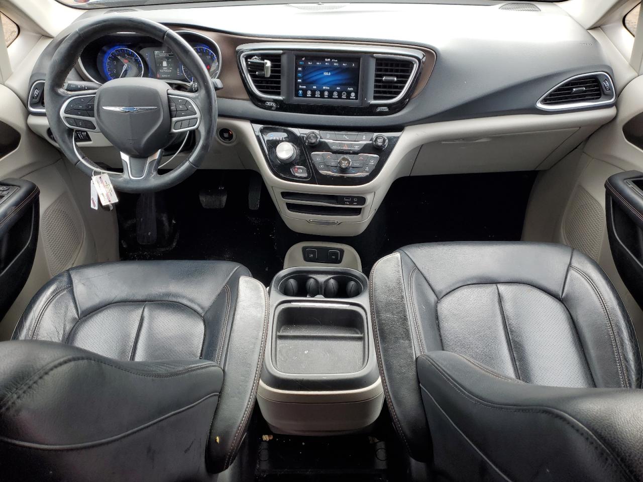 2018 Chrysler Pacifica Touring L VIN: 2C4RC1BGXJR114304 Lot: 92047345