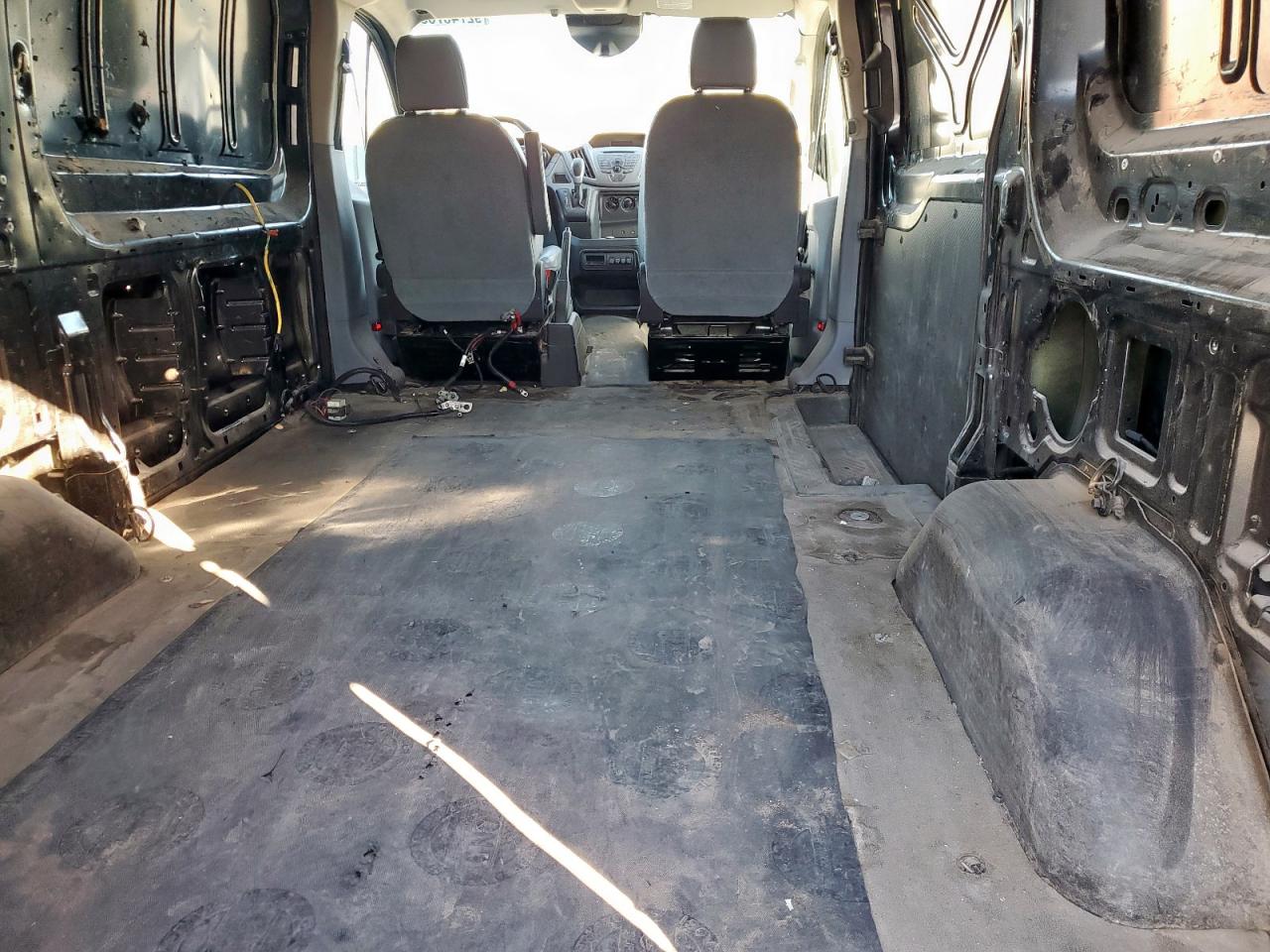 2015 Ford Transit Delivery Van VIN: 1FTNE1YM6FKB27353 Lot: 92745735