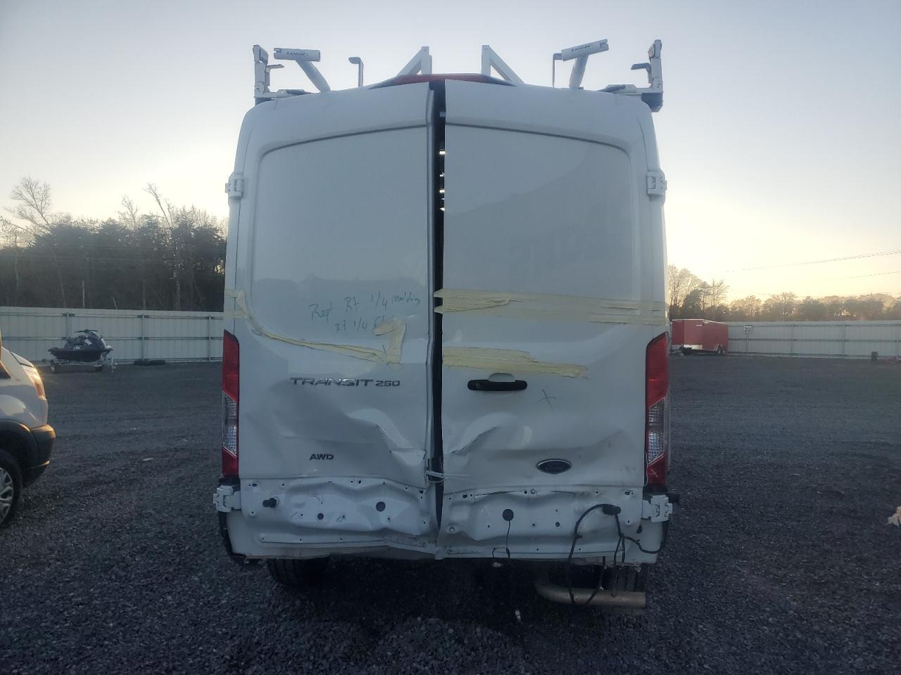 2024 Ford Transit T-250 Utility / Service Van VIN: 1FTBR2C80RKB35055 Lot: 92076215