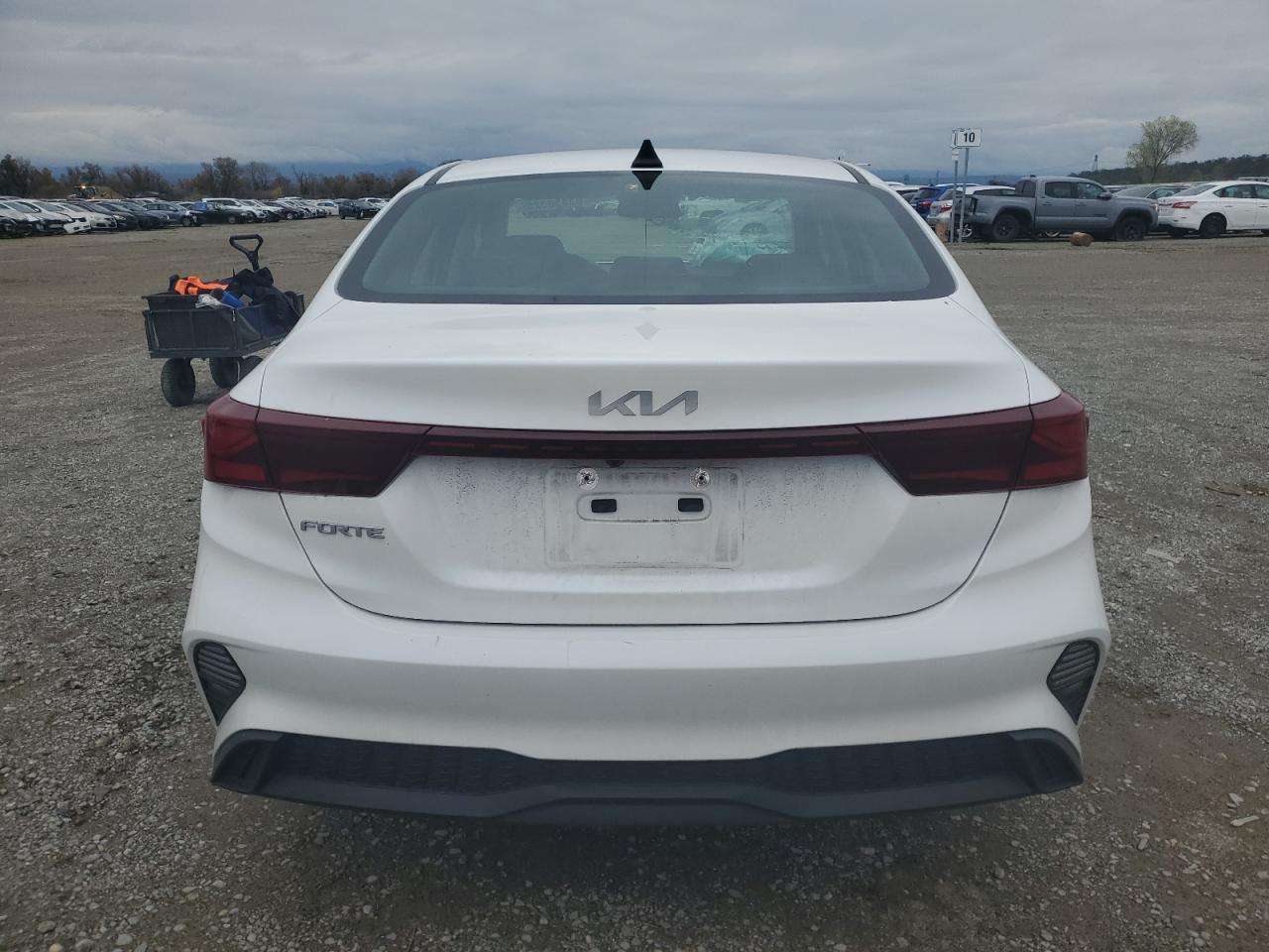 2023 Kia Forte Lx VIN: 3KPF24AD4PE683402 Lot: 93338325