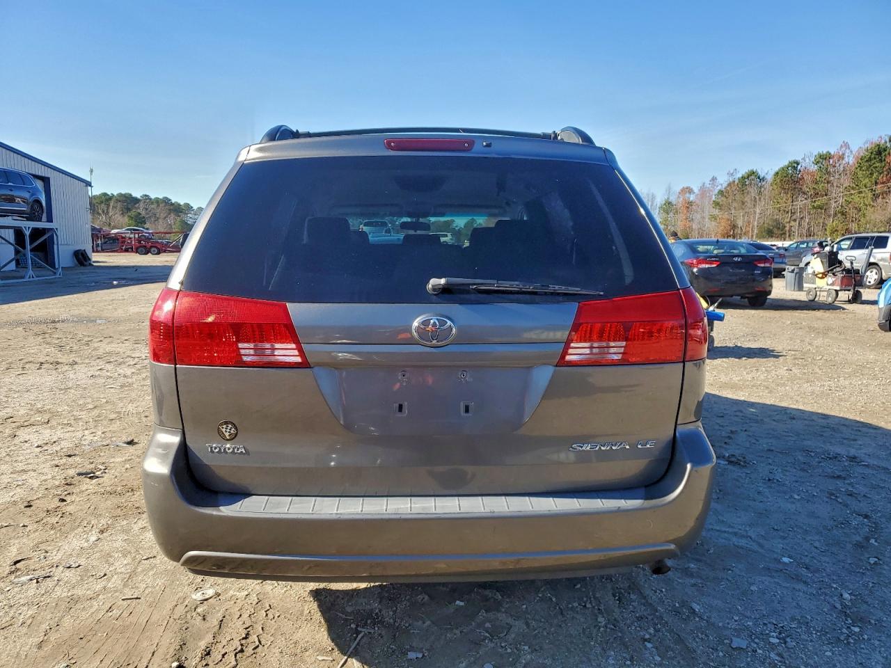 2004 Toyota Sienna Ce VIN: 5TDZA23C44S058279 Lot: 94252245