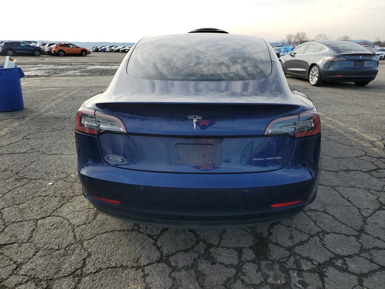 2018 Tesla Model 3 VIN: 5YJ3E1EB4JF115119 Lot: 93356995