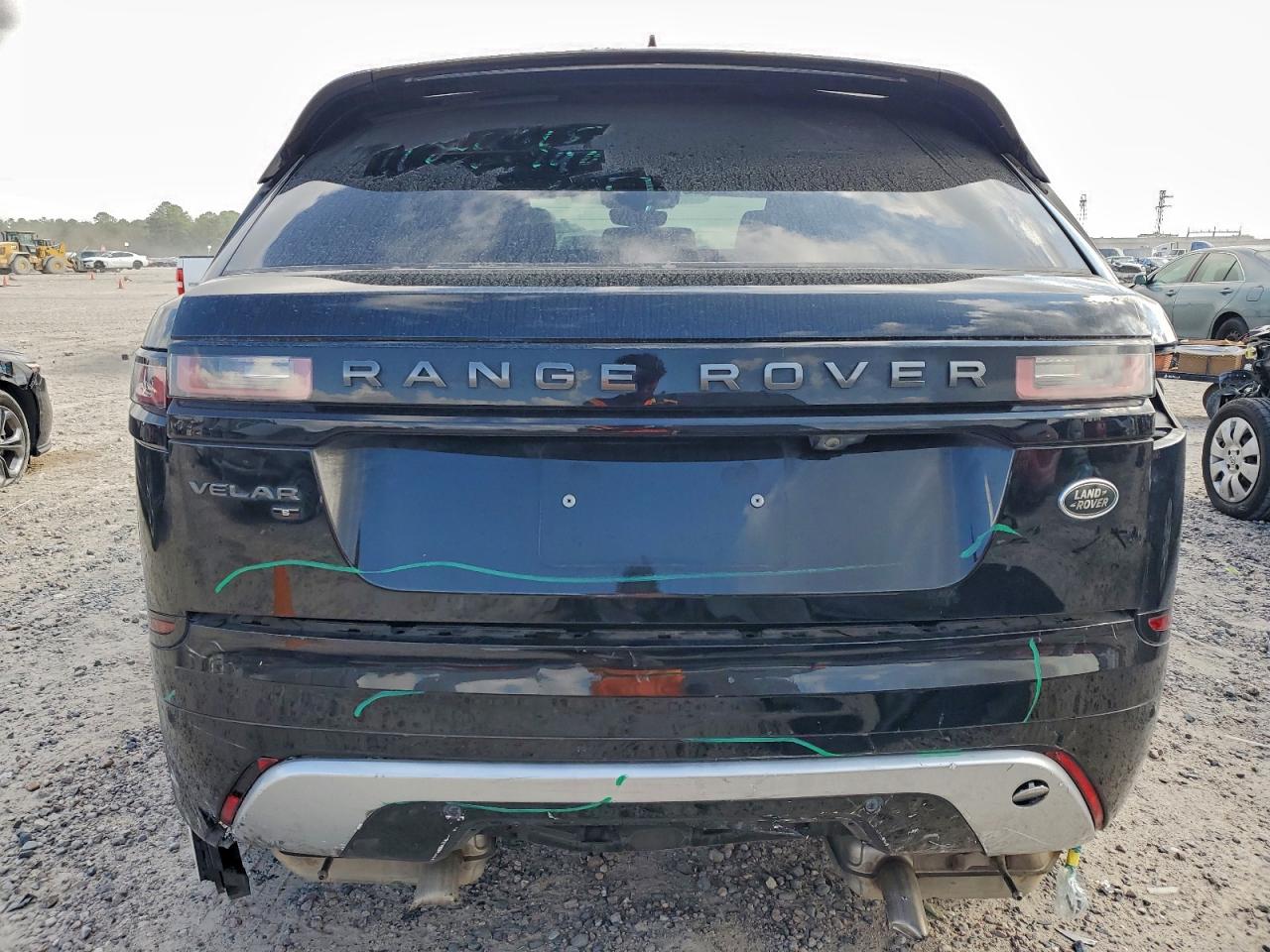 2021 Land Rover Range Rover Velar R-Dynamic S VIN: SALYT2EX3MA313631 Lot: 92945905