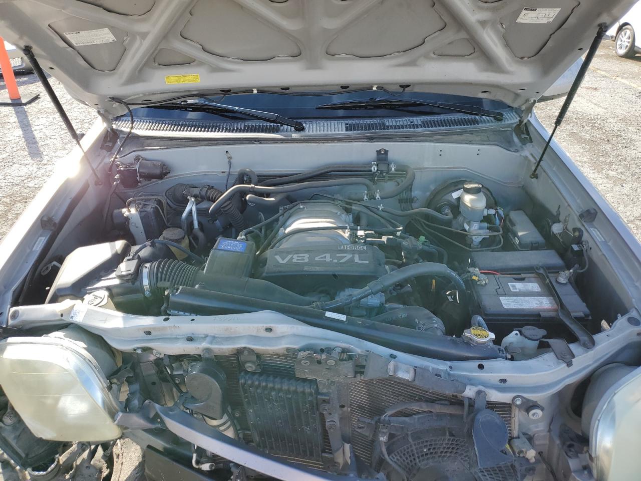 2002 Toyota Sequoia Sr5 VIN: 5TDBT44A92S085690 Lot: 93379635