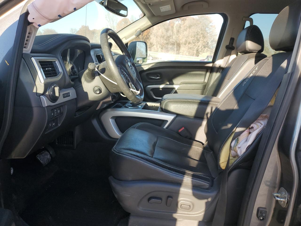 2017 Nissan Titan Sv VIN: 1N6AA1E57HN542168 Lot: 93279775