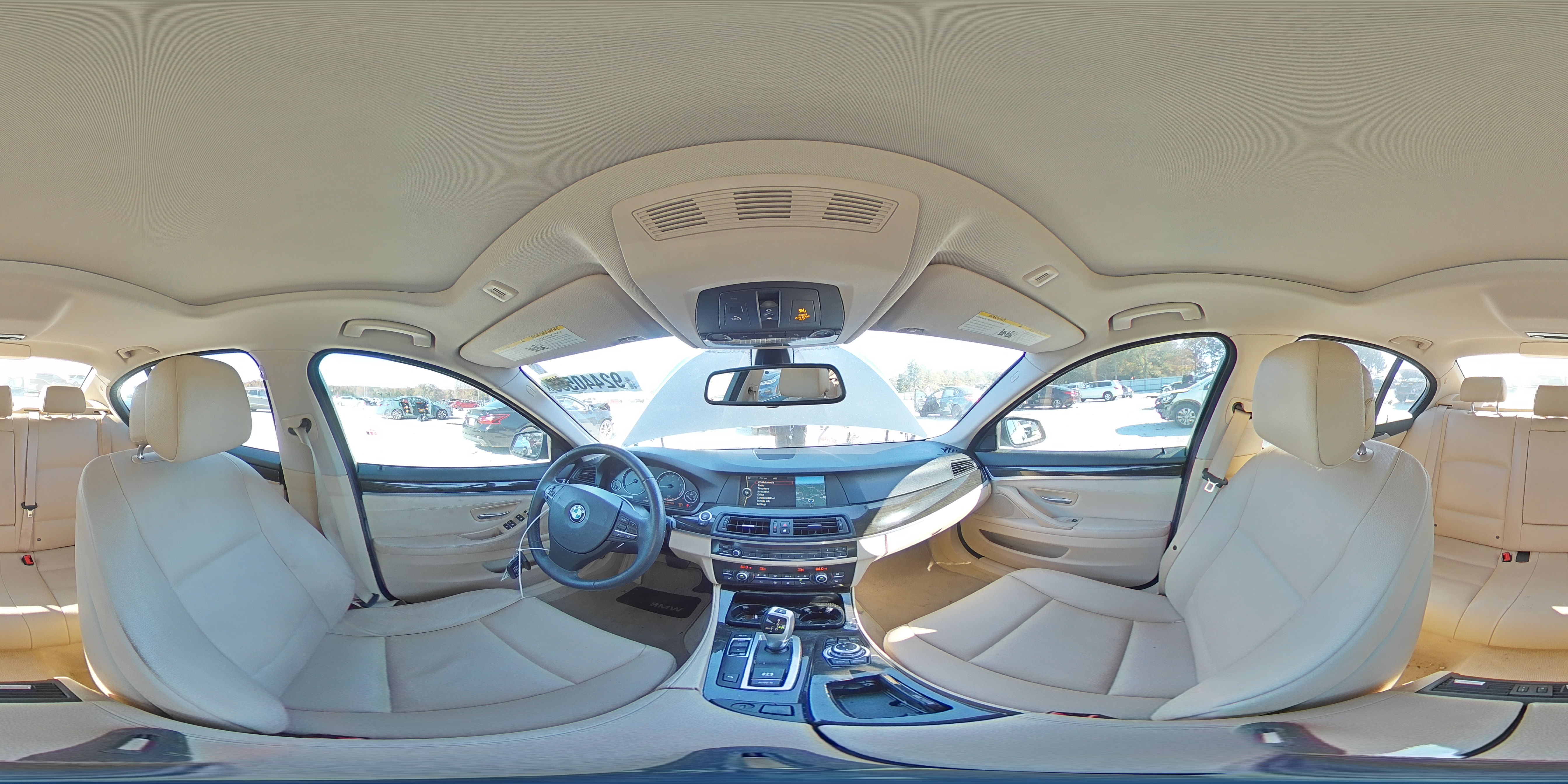 Фото: WBAXG5C52CDY29435