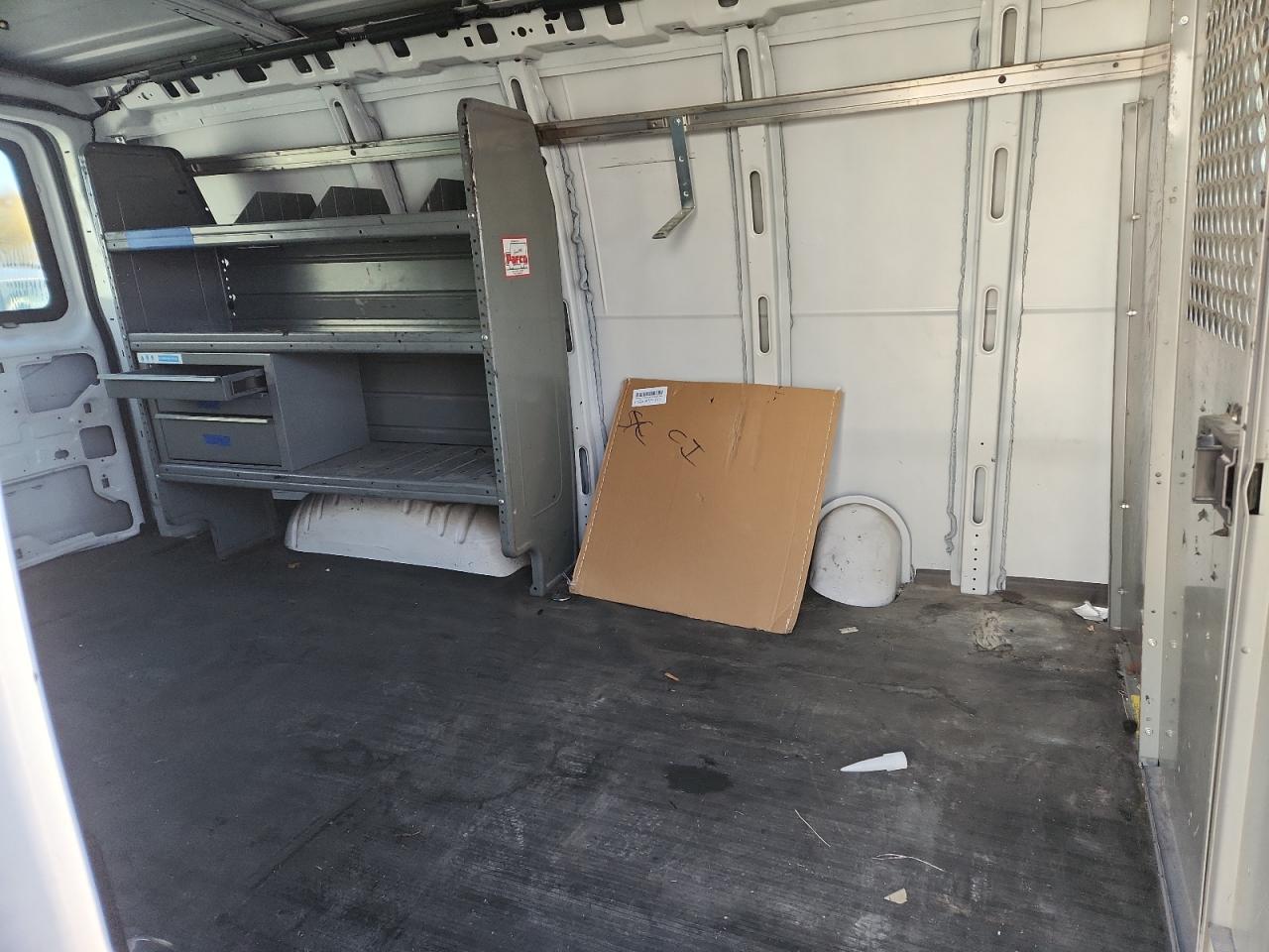 2017 Chevrolet Express G2500 VIN: 1GCWGAFF3H1135261 Lot: 92077415