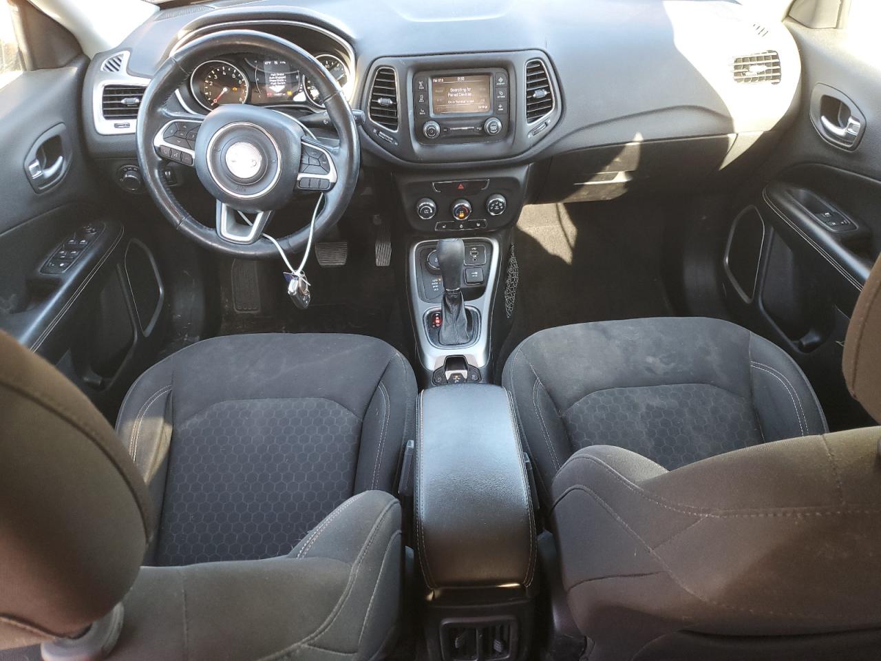 2018 Jeep Compass Sport VIN: 3C4NJDAB2JT101104 Lot: 92680685