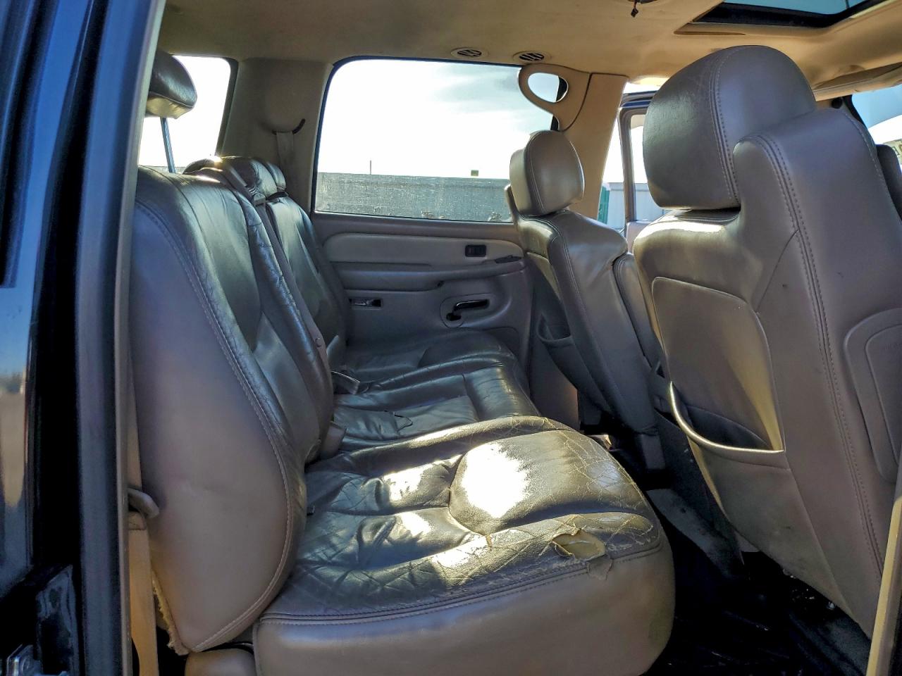 2004 GMC Yukon Xl Denali VIN: 1GKFK66U84J329261 Lot: 94162305