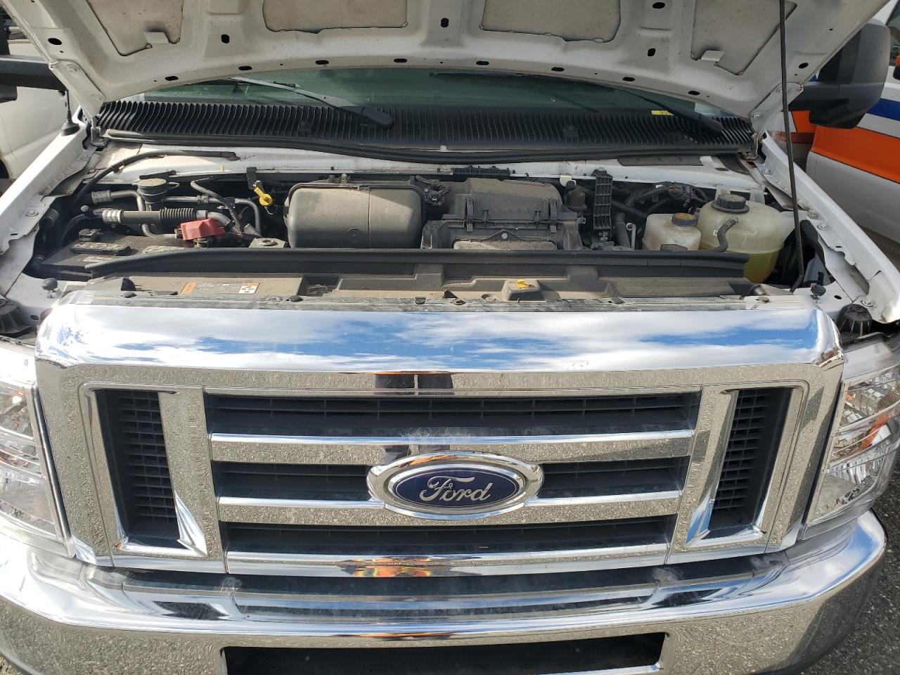 2021 Ford Econoline E450 Super Duty Cutaway Van VIN: 1FDXE4FN5MDC08878 Lot: 92688335