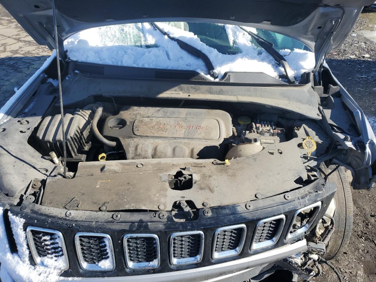 2018 Jeep Compass Latitude VIN: 3C4NJDBB0JT270391 Lot: 91488325