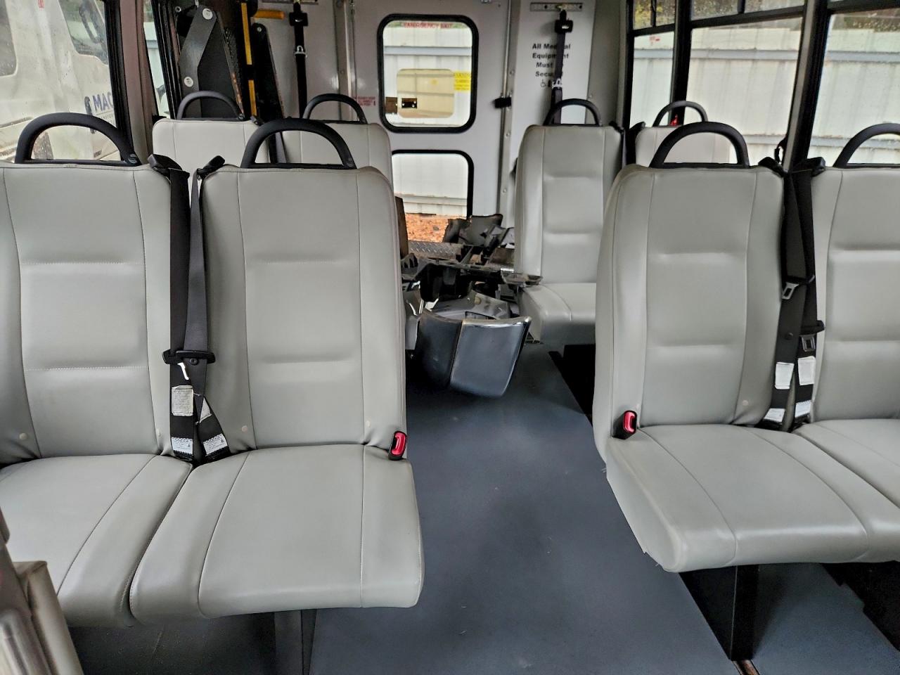 2019 Ford Econoline E350 VIN: 1FDEE3FS3KDC19043 Lot: 93543005