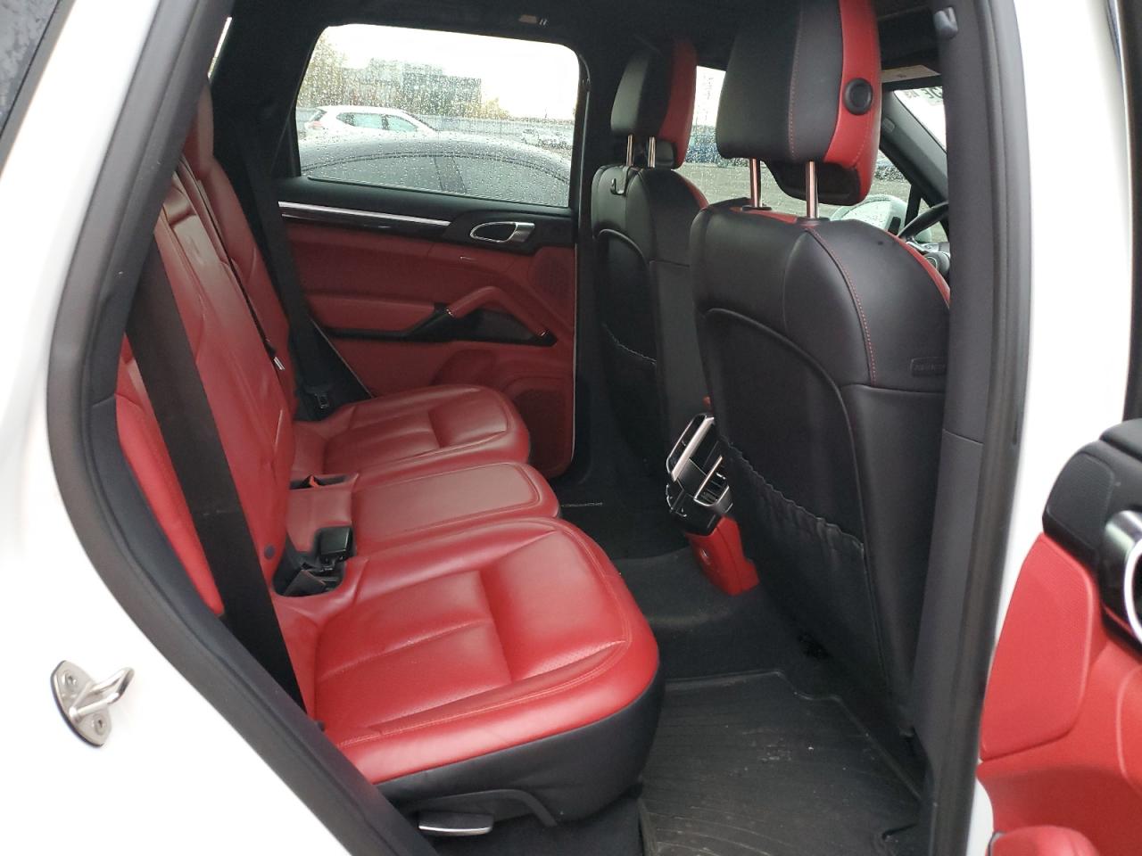 2016 Porsche Cayenne S VIN: WP1AB2A2XGLA96477 Lot: 91004225