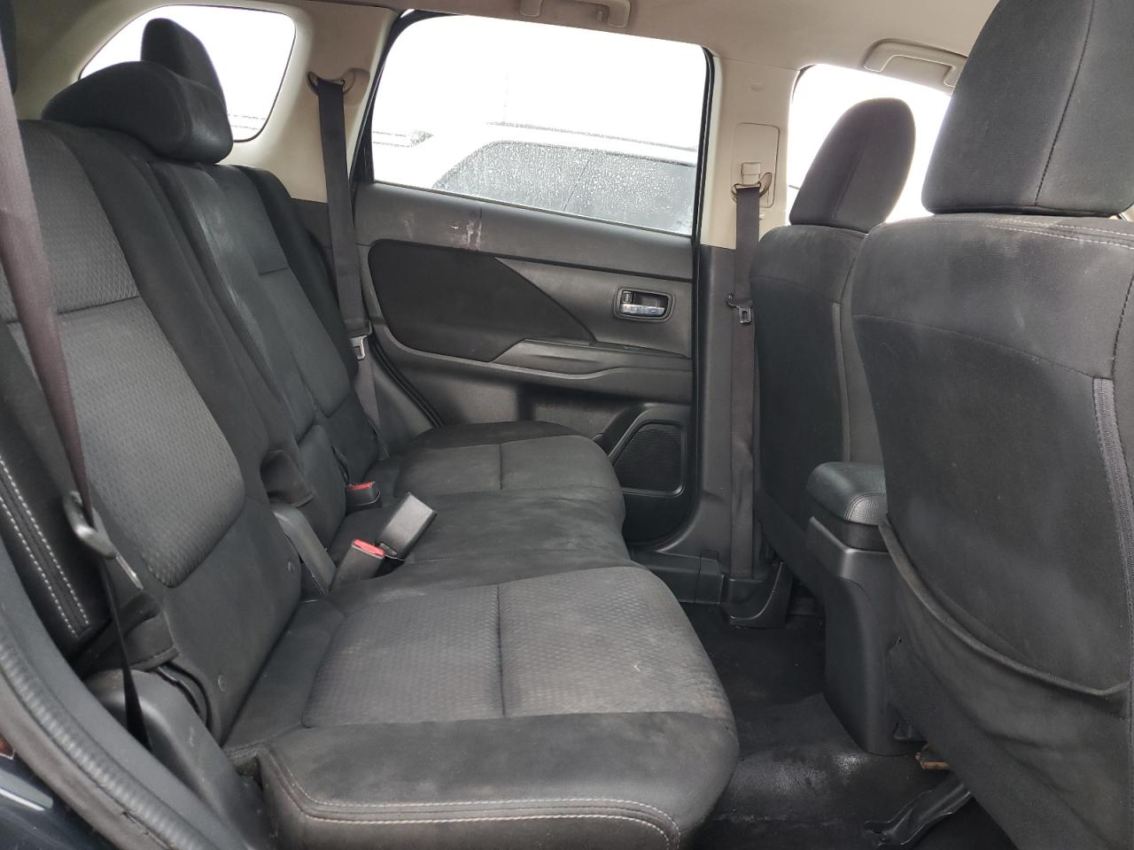 2018 Mitsubishi Outlander Es VIN: JA4AD2A34JJ004748 Lot: 92379105