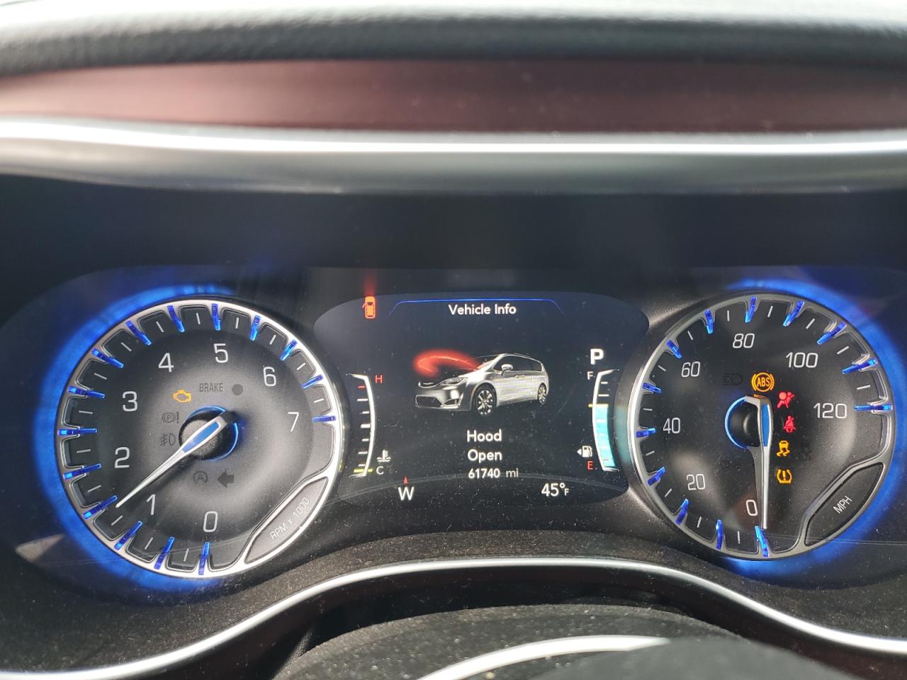 2018 Chrysler Pacifica Limited VIN: 2C4RC1GG3JR293813 Lot: 92403015