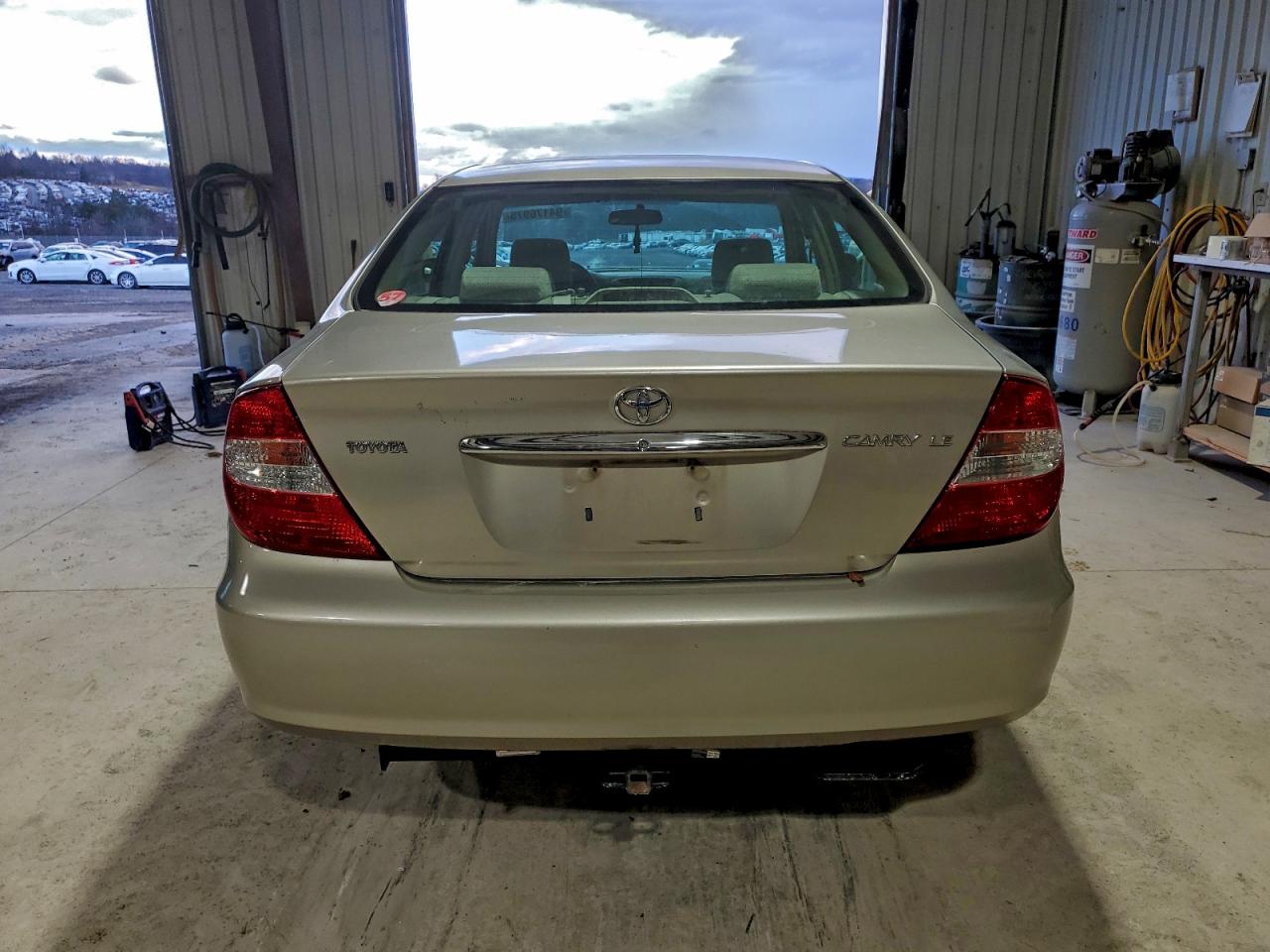 2004 Toyota Camry Le VIN: 4T1BE32K64U380305 Lot: 94176975