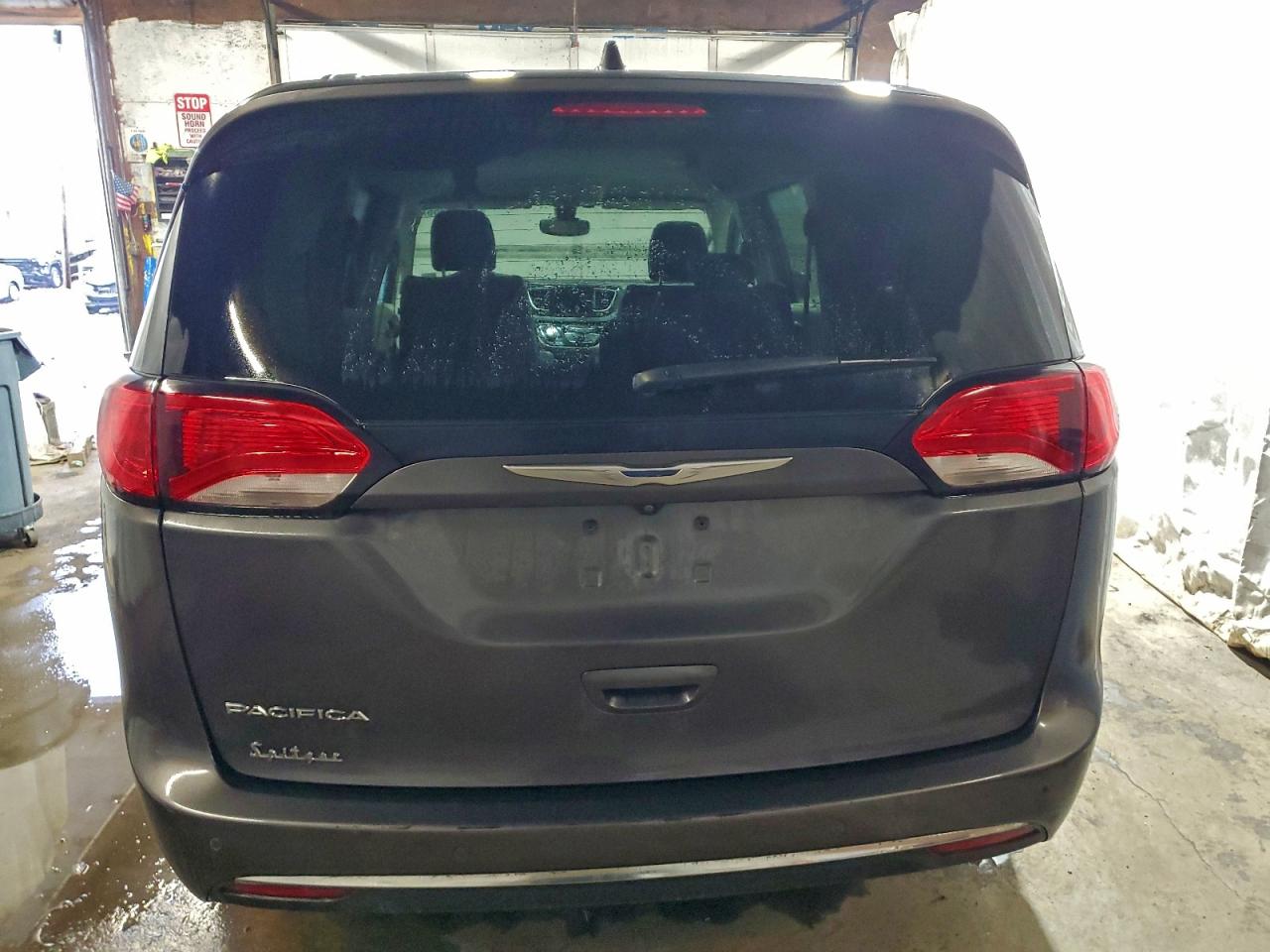 2017 Chrysler Pacifica Touring L VIN: 2C4RC1BG0HR820627 Lot: 93116355