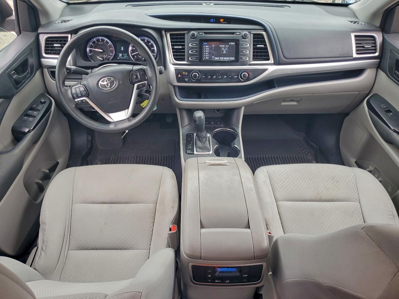 2015 Toyota Highlander Le VIN: 5TDBKRFH8FS211991 Lot: 94403885