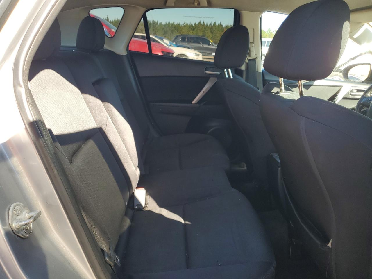 2011 Mazda 3 S VIN: JM1BL1K59B1437197 Lot: 91249135