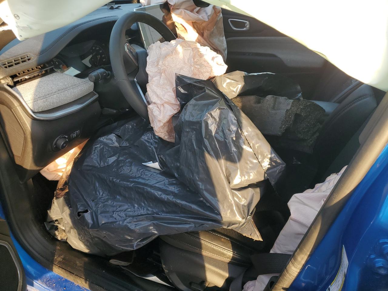 2023 Jeep Compass Latitude VIN: 3C4NJDBN0PT548659 Lot: 91225995