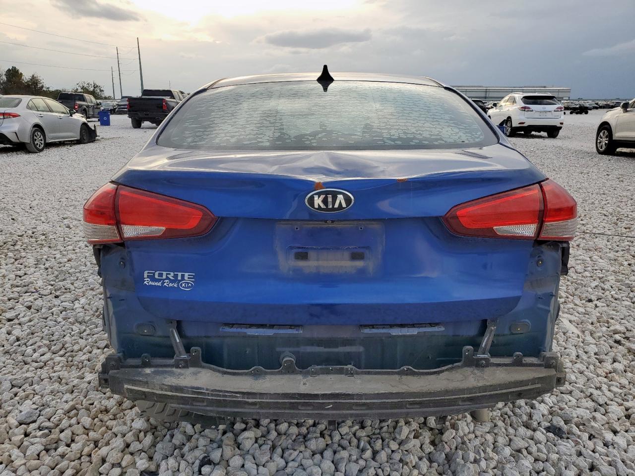 2017 Kia Forte Lx VIN: 3KPFL4A77HE152557 Lot: 94064105