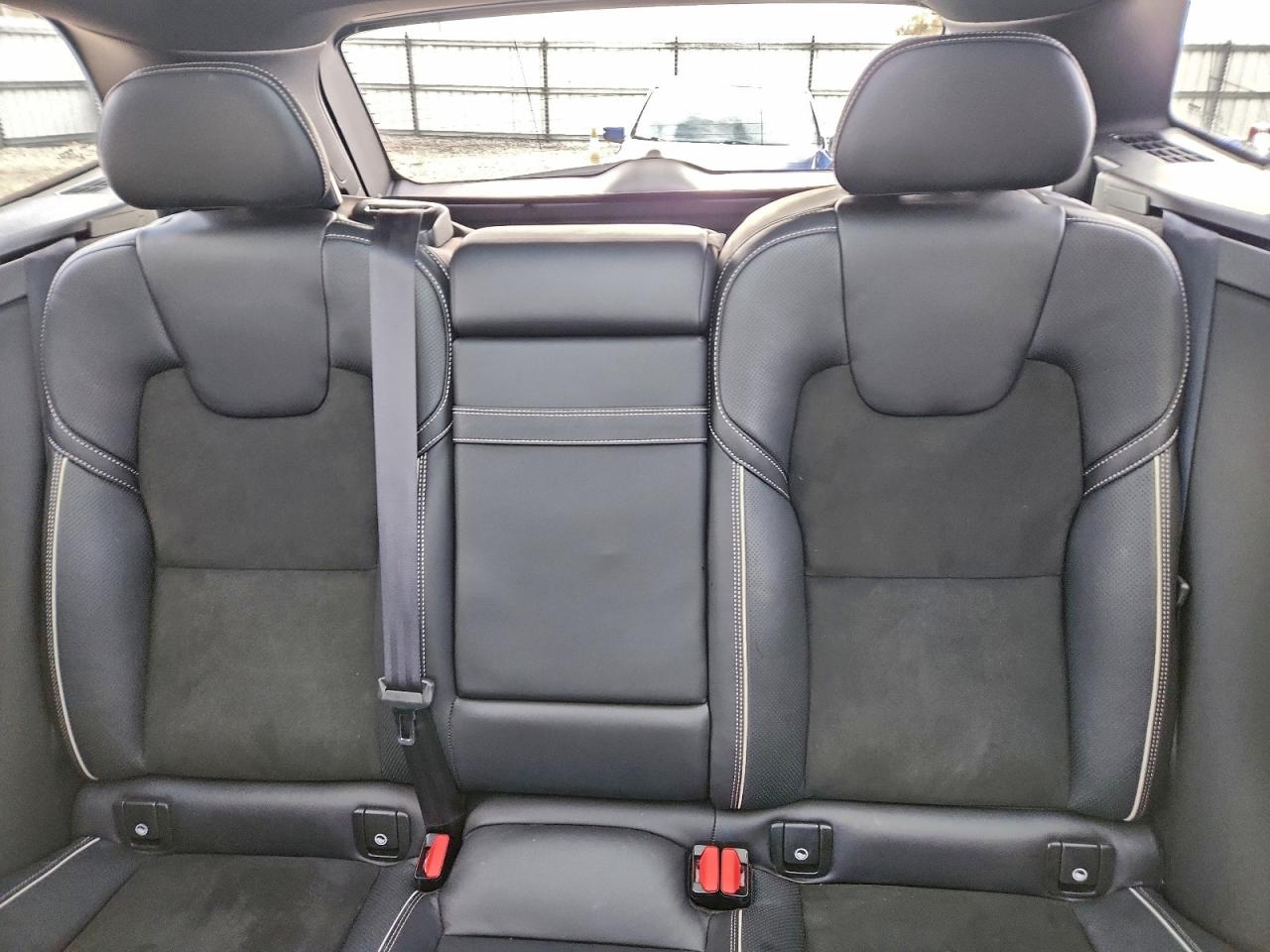 2018 Volvo Xc60 T6 R-Design VIN: LYVA22RM6JB100916 Lot: 93842045