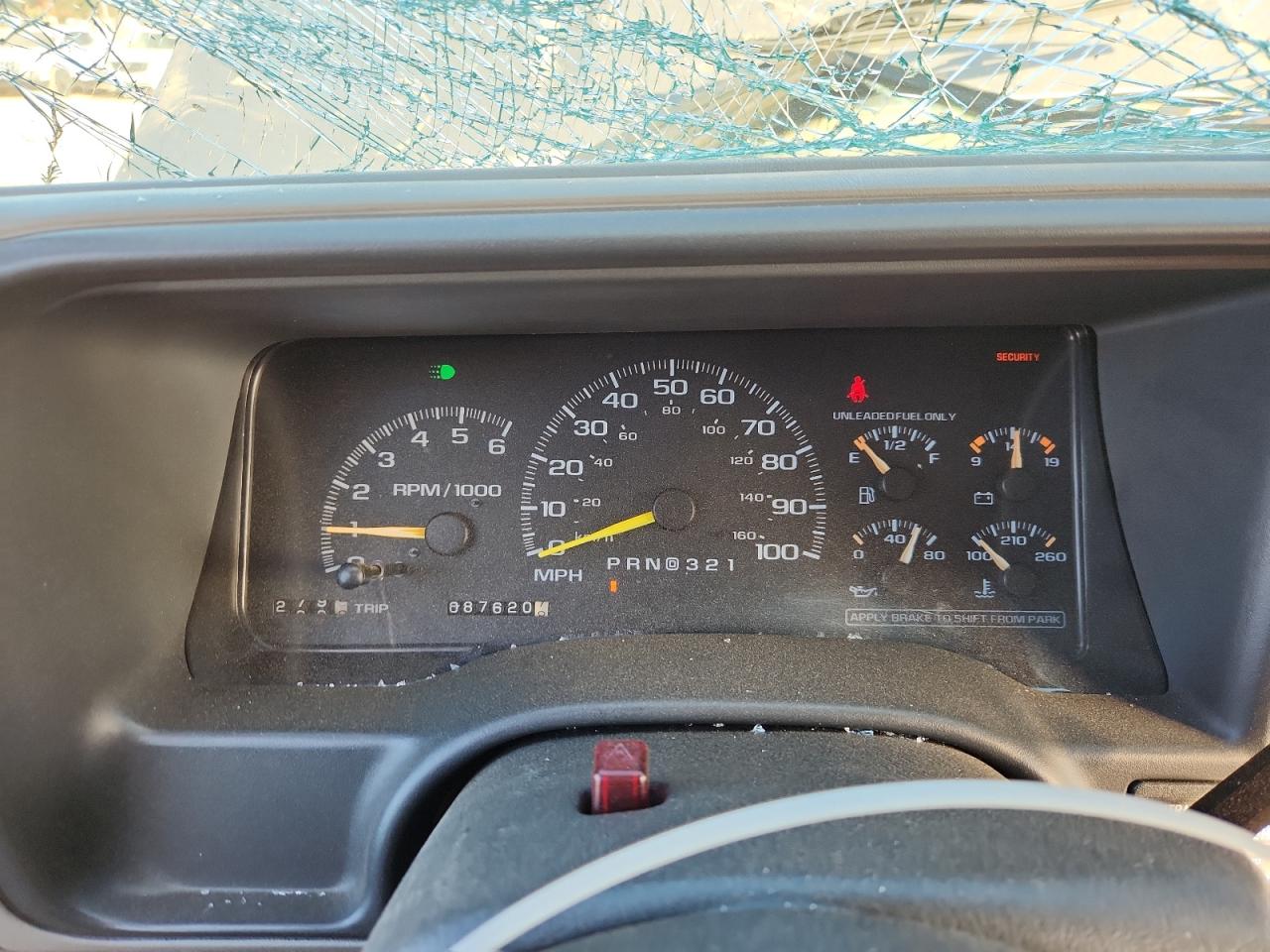 2000 Chevrolet Tahoe K1500 VIN: 1GNEK13R9YR163017 Lot: 93555055