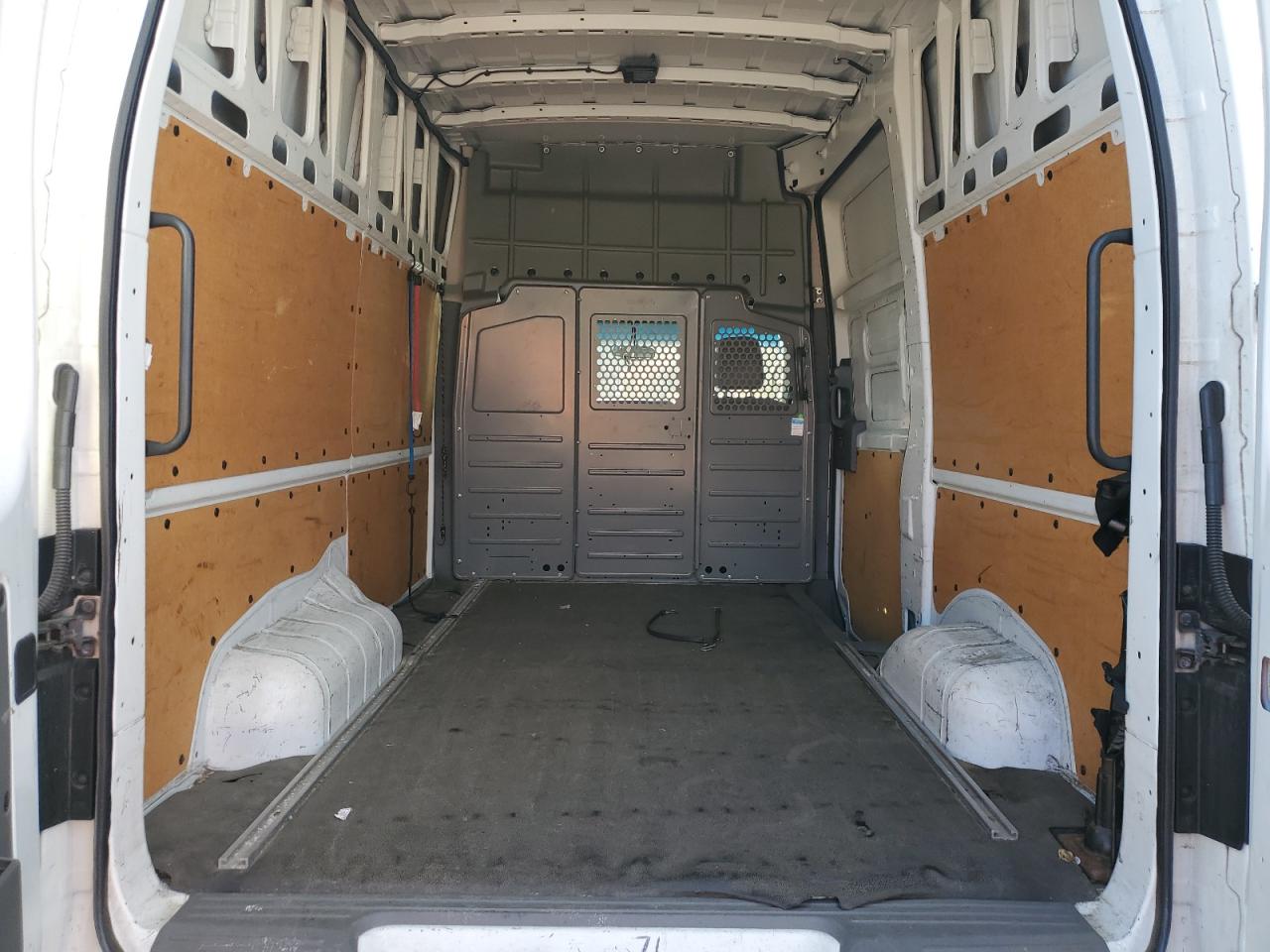 2018 Nissan Nv 2500 Delivery Van VIN: 1N6BF0LY2JN806173 Lot: 92826075