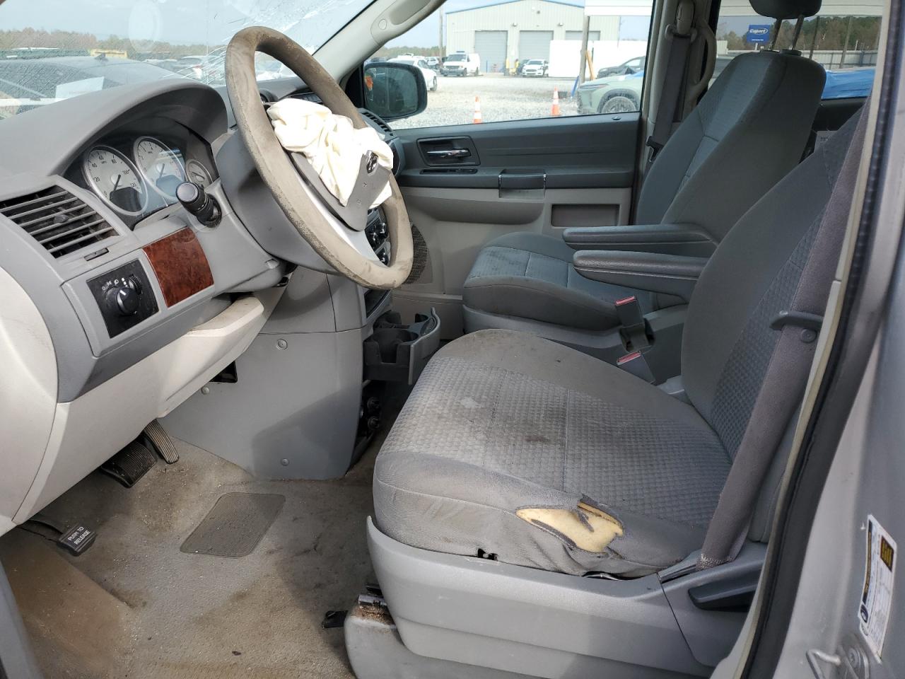 2010 Chrysler Town & Country VIN: 2A4RR4DE1AR214877 Lot: 92342435