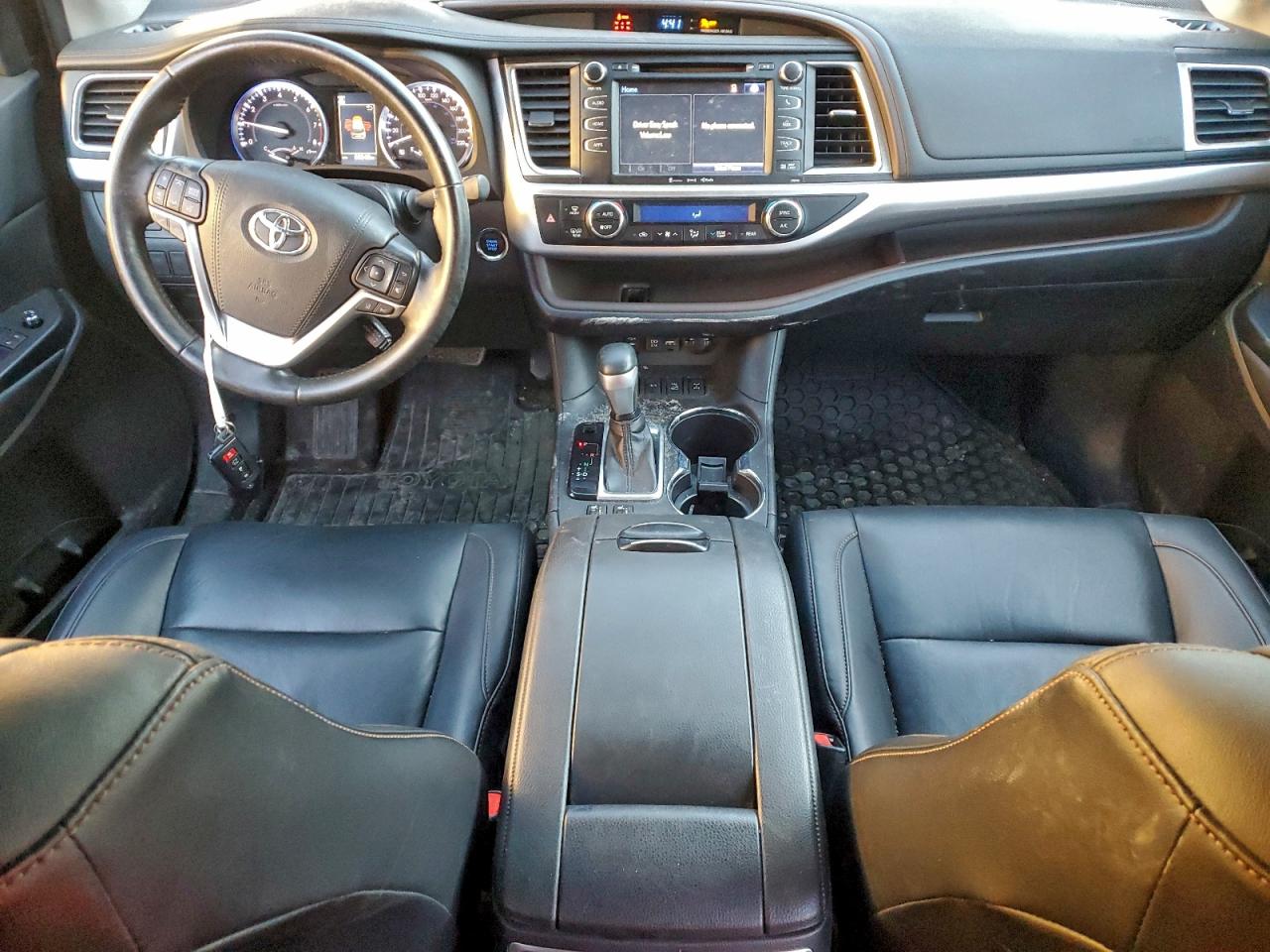 2019 Toyota Highlander Se VIN: 5TDJZRFHXKS939510 Lot: 91761025