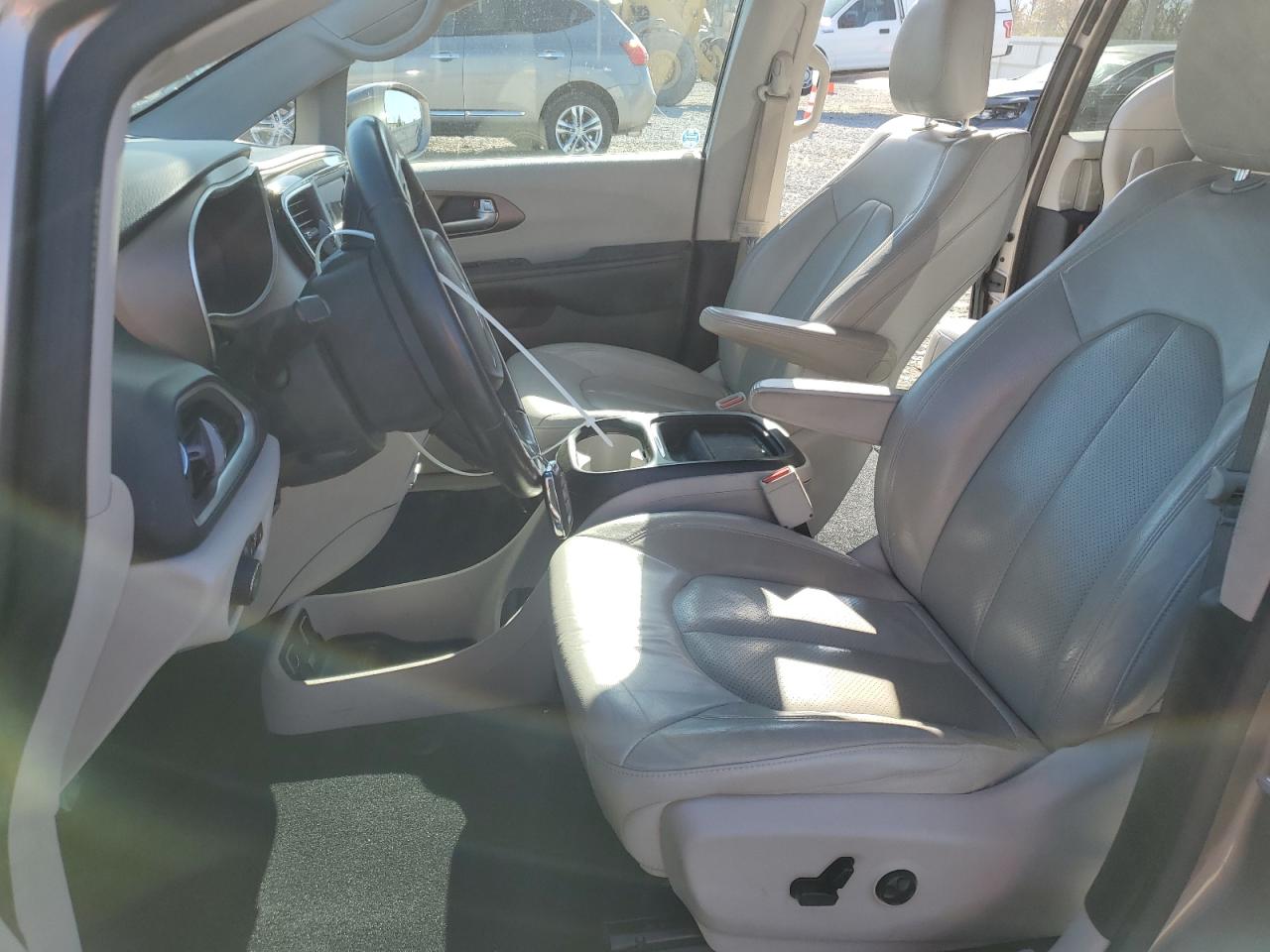 2018 Chrysler Pacifica Touring L VIN: 2C4RC1BG6JR306562 Lot: 91841865