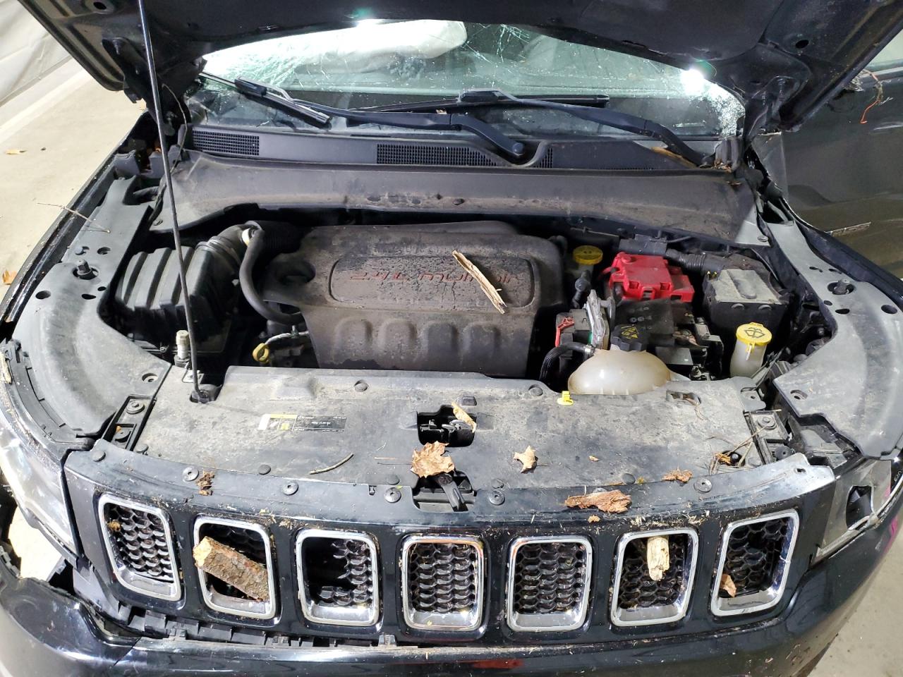 2019 Jeep Compass Latitude VIN: 3C4NJDBB2KT647983 Lot: 91348175