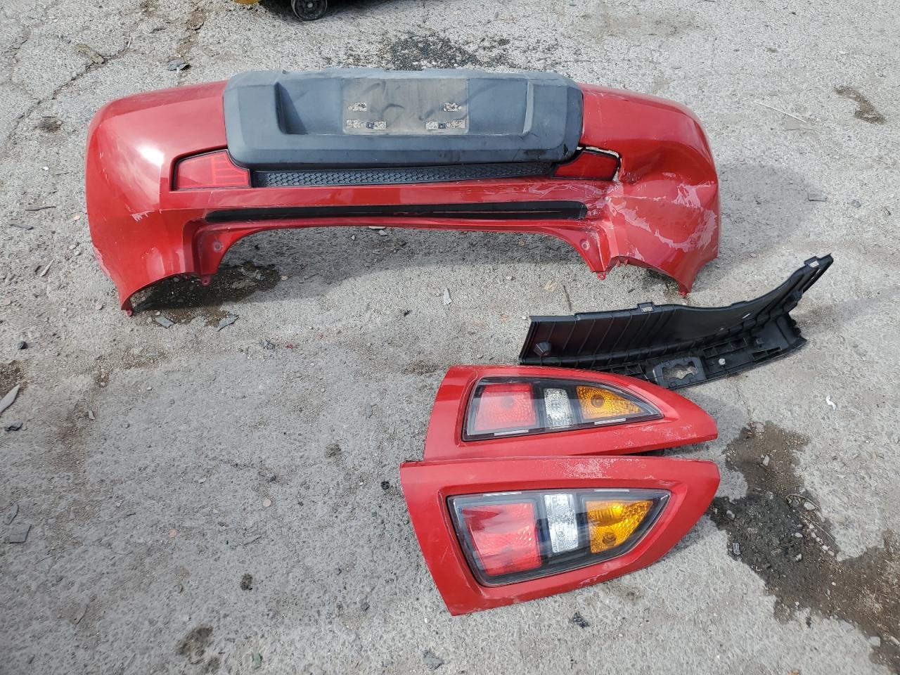 2010 Kia Soul + VIN: KNDJT2A22A7095144 Lot: 92709955