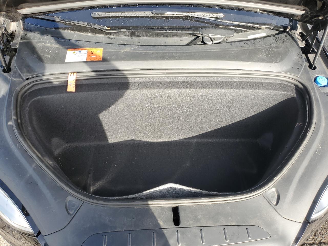 2016 Tesla Model X VIN: 5YJXCBE45GF015876 Lot: 90136305