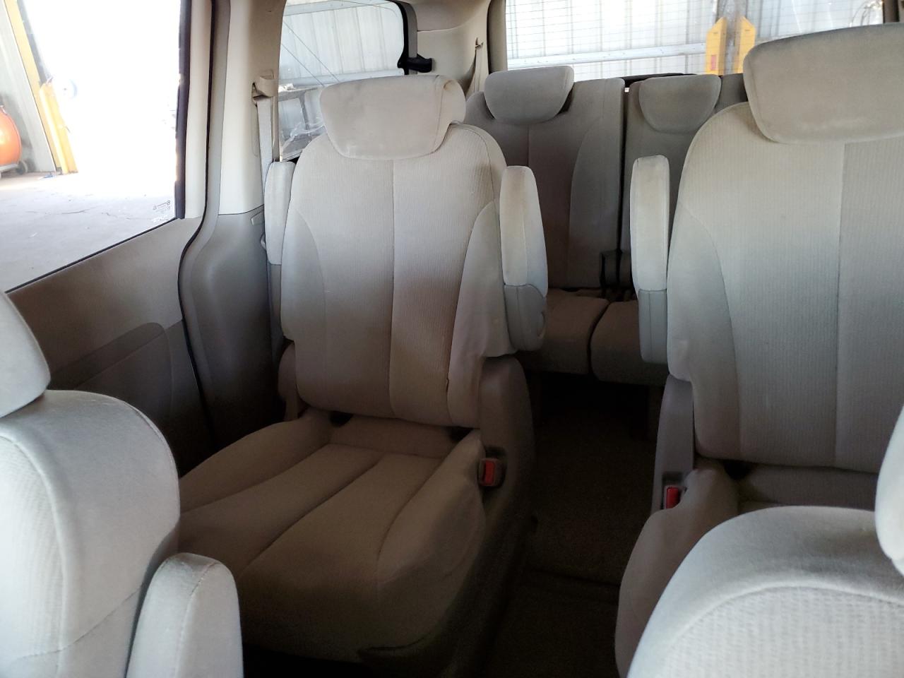 2007 Kia Sedona Ex VIN: KNDMB233076117100 Lot: 90294835