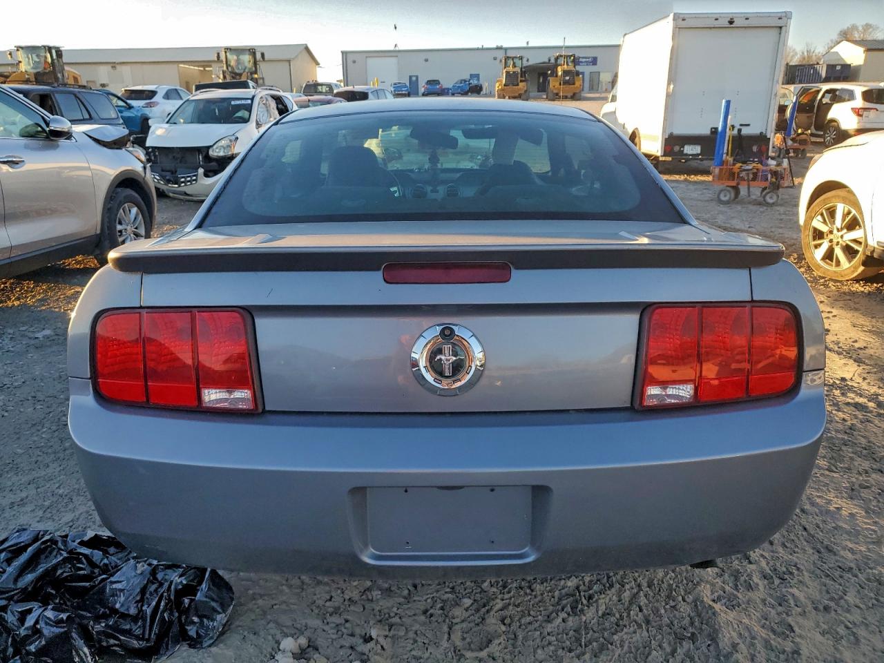 2007 Ford Mustang VIN: 1ZVFT80NX75334235 Lot: 94370405