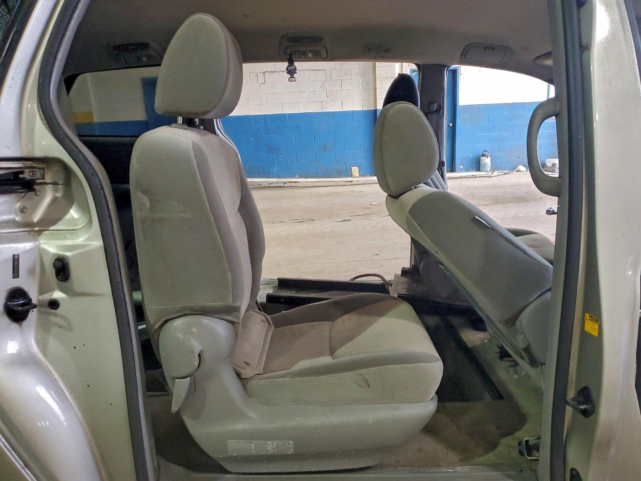 2010 Toyota Sienna Ce VIN: 5TDKK4CC3AS330097 Lot: 94312915