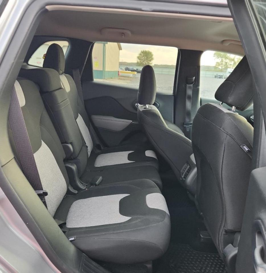 2014 Jeep Cherokee Latitude VIN: 1C4PJLCB4EW283274 Lot: 91451535