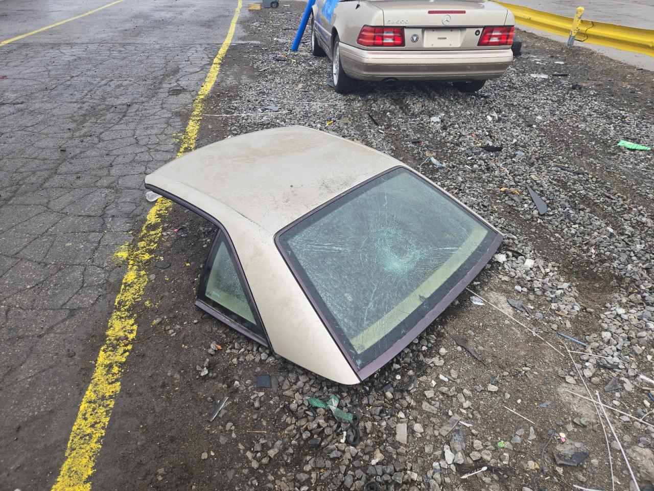 2000 Mercedes-Benz Sl 500 VIN: WDBFA68F7YF192401 Lot: 83968415