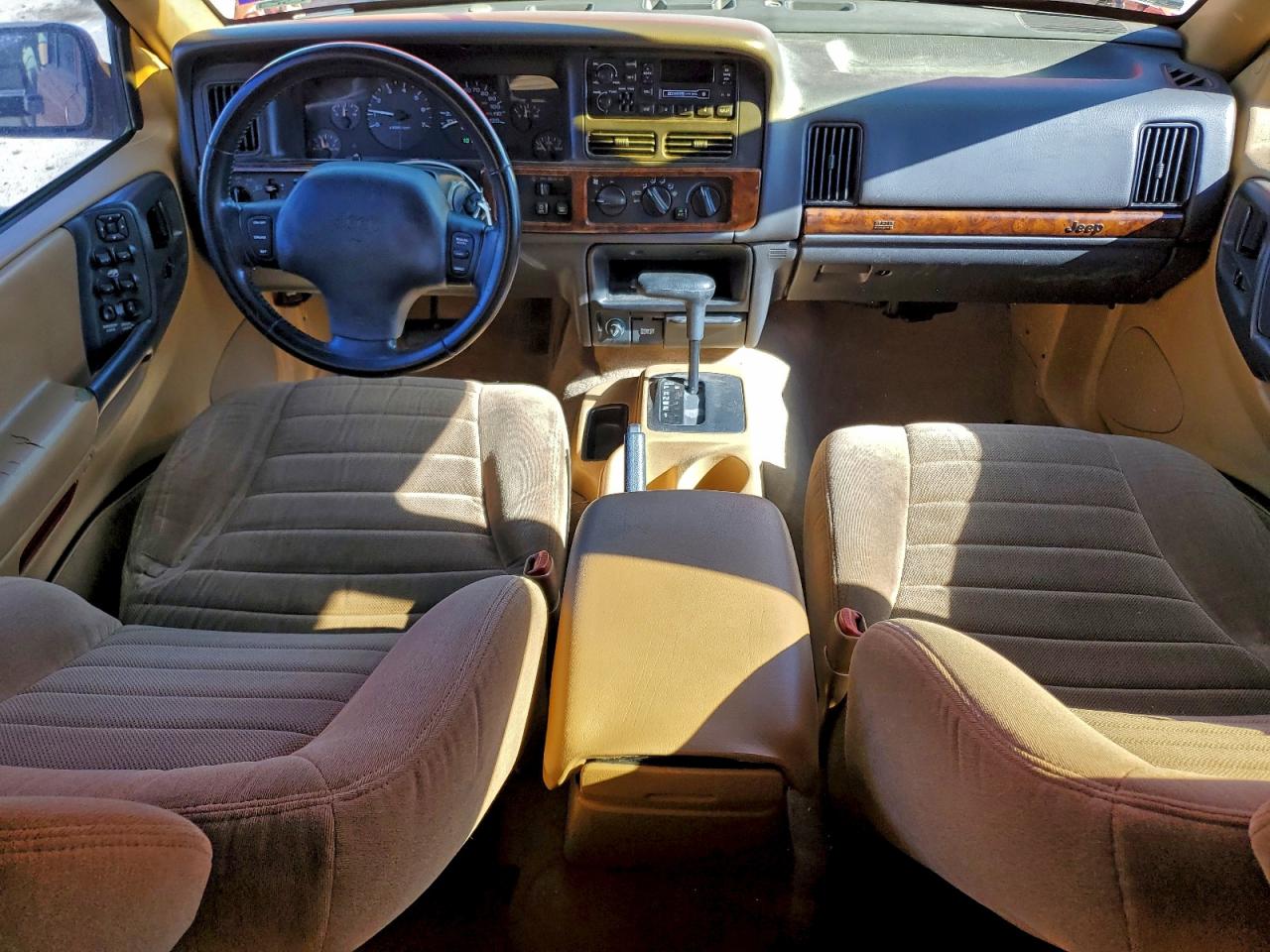 1997 Jeep Grand Cherokee Laredo VIN: 1J4FX58S8VC750318 Lot: 93454685