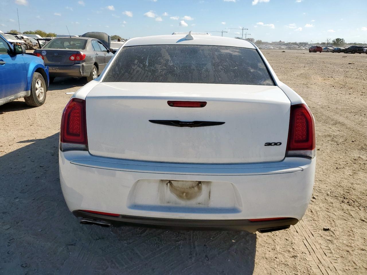 2022 Chrysler 300 Touring VIN: 2C3CCAAGXNH107585 Lot: 92832265