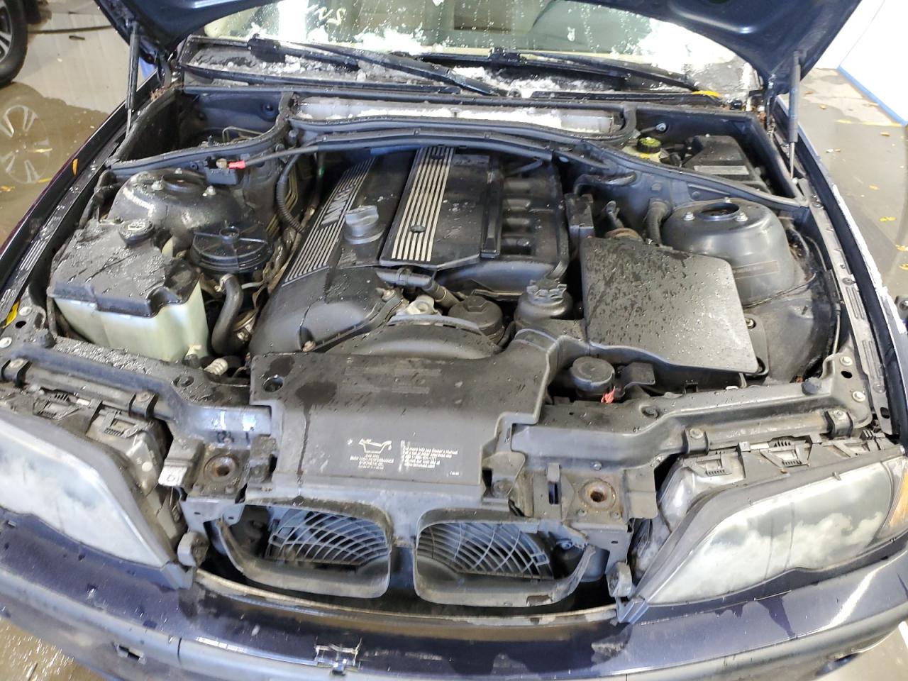 2004 BMW 325 Xi VIN: WBAEU33414PR13094 Lot: 91932385