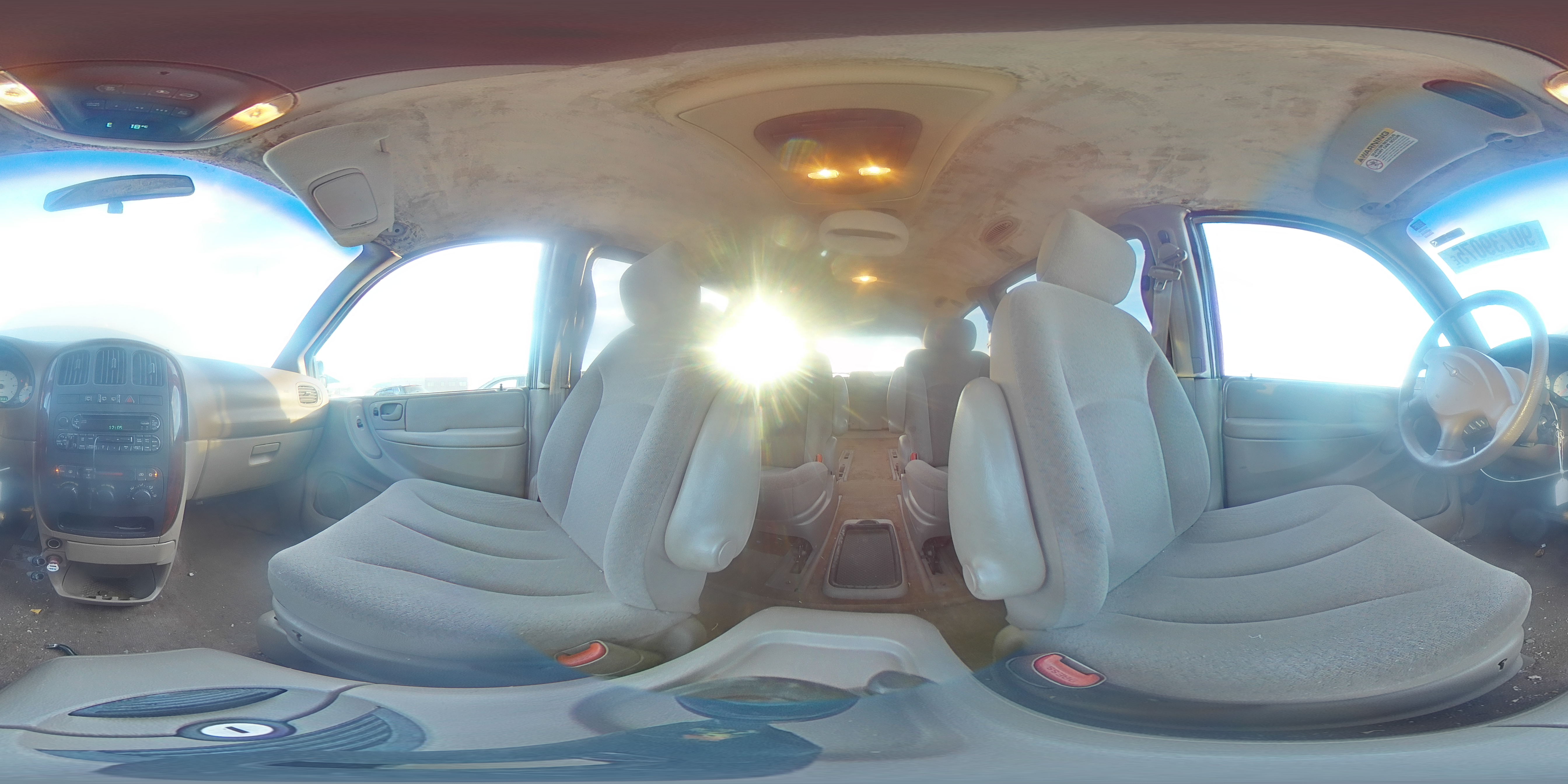 2002 Chrysler Town & Country Lx VIN: 2C8GP44332R620693 Lot: 90739075