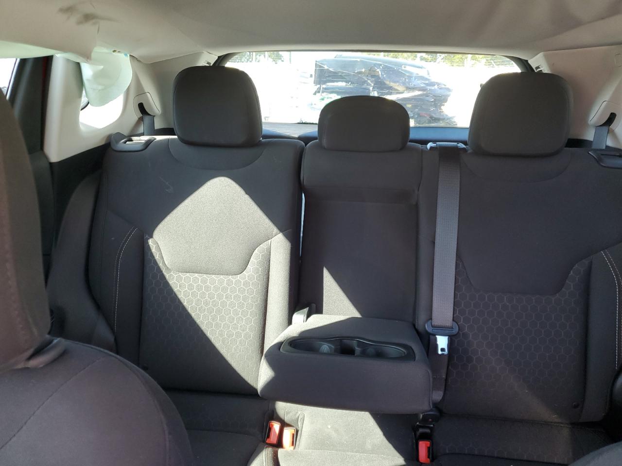 2018 Jeep Compass Sport VIN: 3C4NJCAB8JT467773 Lot: 92956965