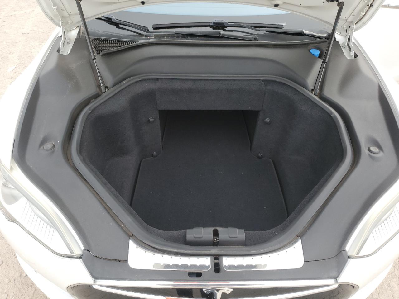 2013 Tesla Model S VIN: 5YJSA1BC2DFP10222 Lot: 93924065