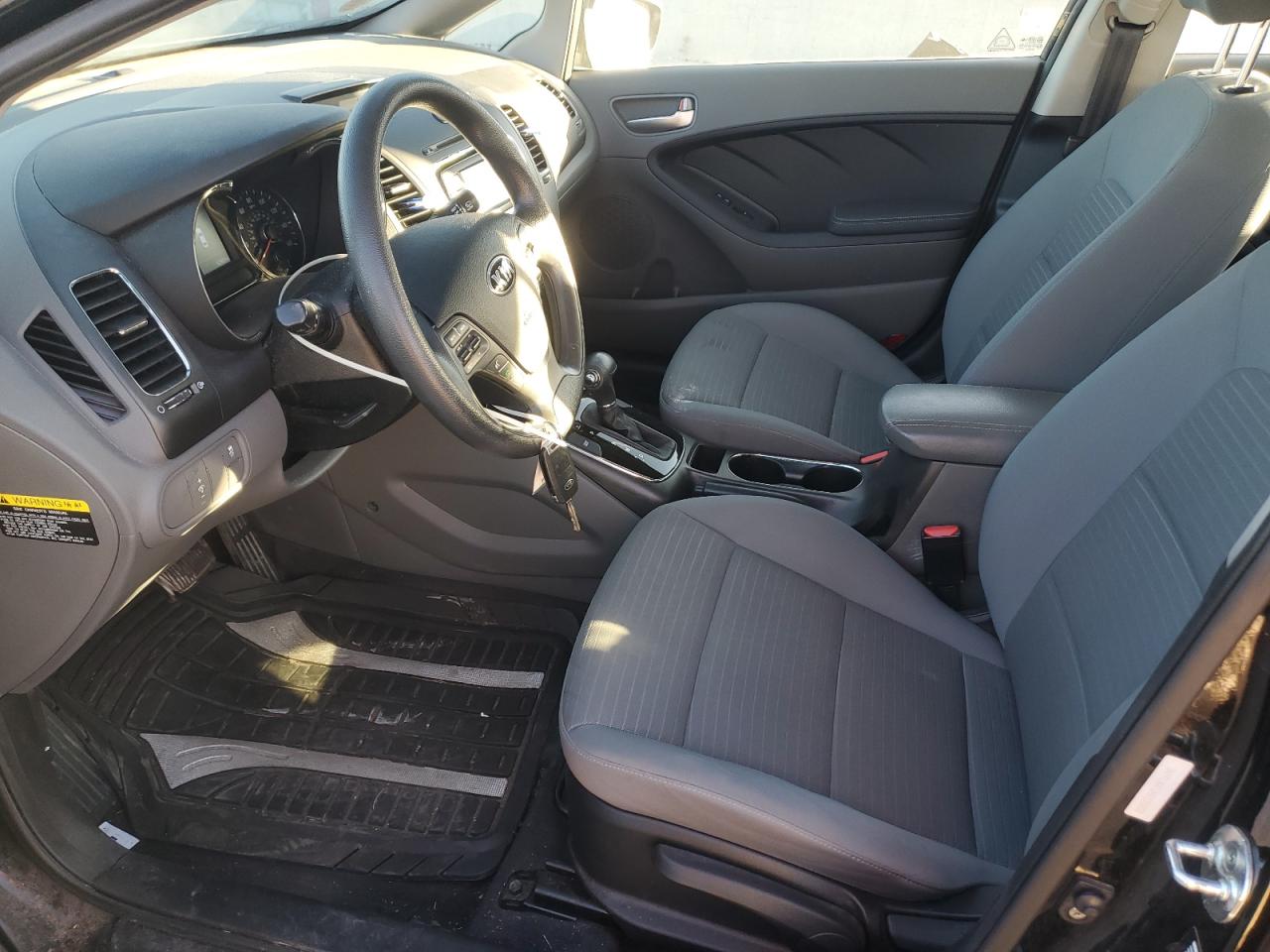 2017 Kia Forte Lx VIN: 3KPFL4A72HE135858 Lot: 91797025