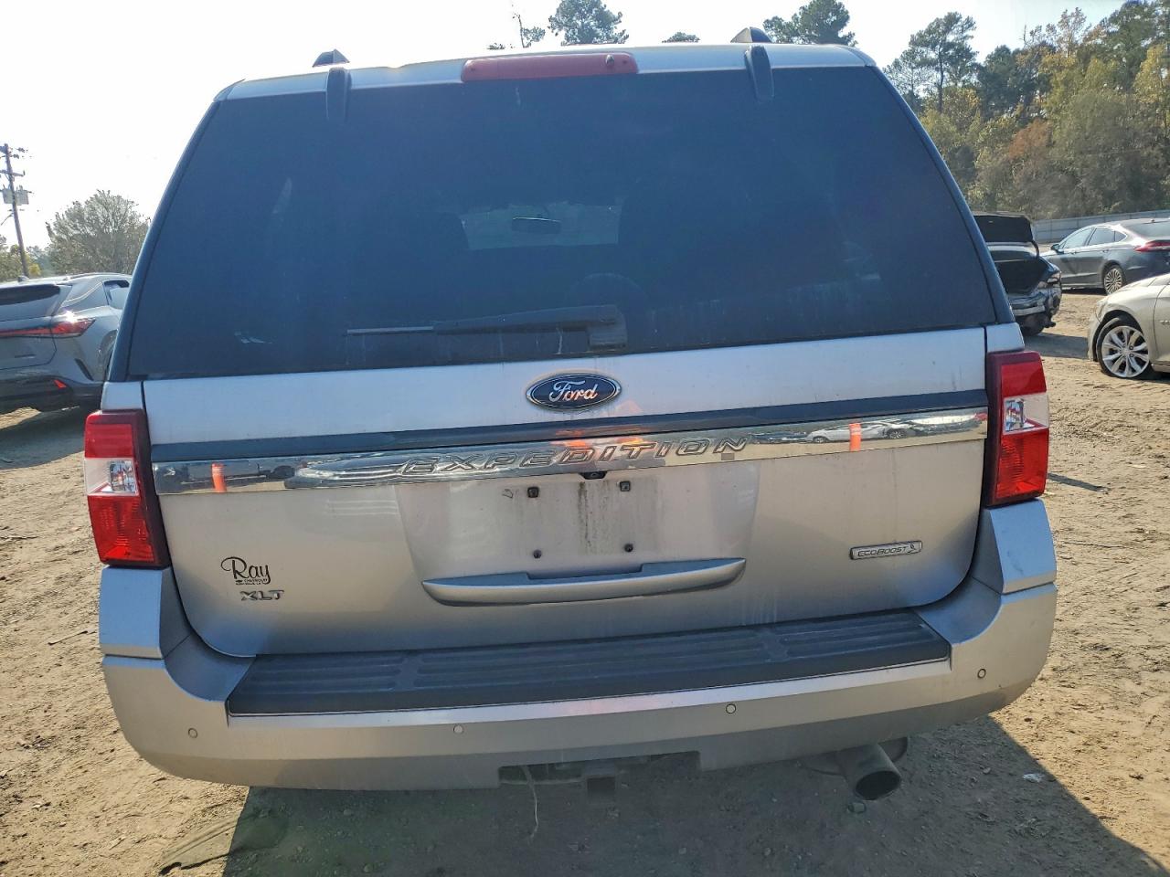 2016 Ford Expedition Xlt VIN: 1FMJU1HT7GEF28219 Lot: 93847435