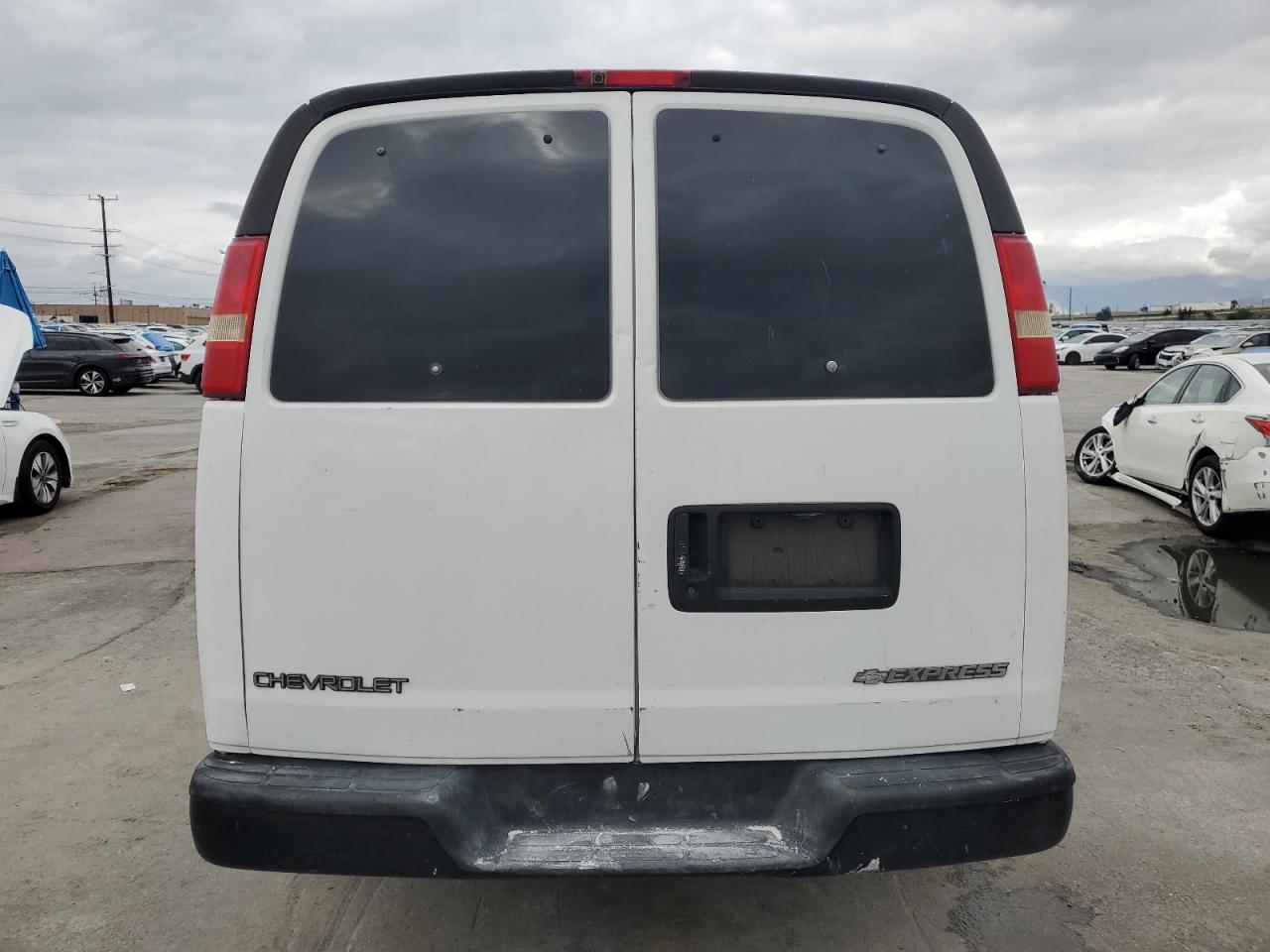 2005 Chevrolet Express G1500 Delivery Van VIN: 1GCFG15T551244839 Lot: 93425725